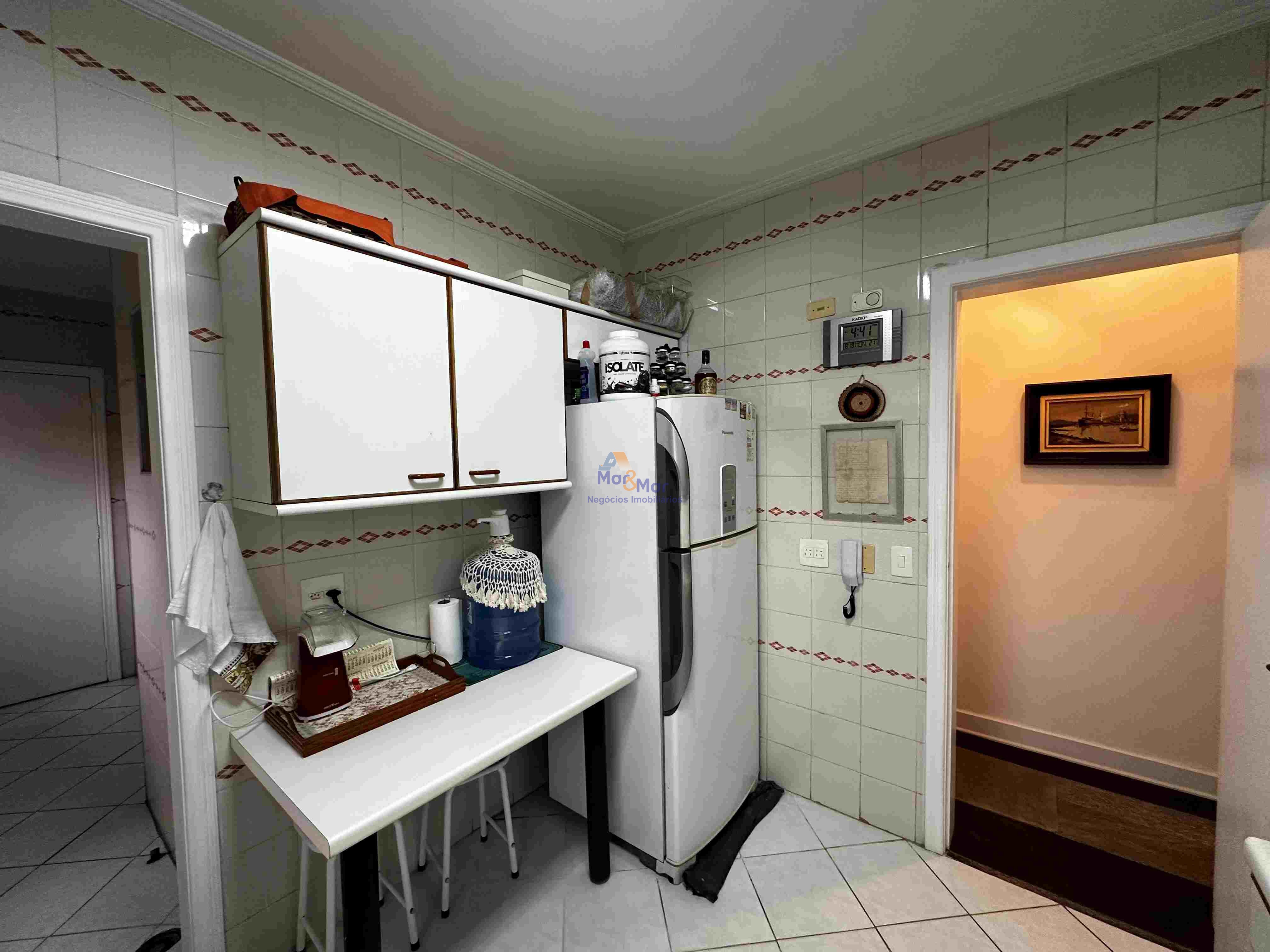 Apartamento na Praia das Pitangueiras, Guarujá - SP