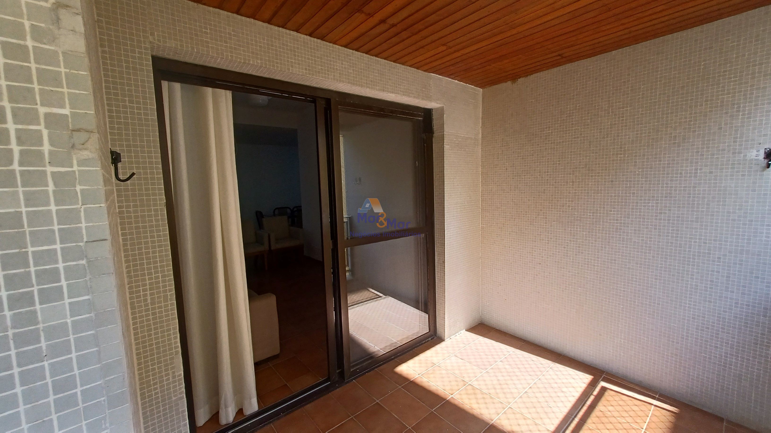 Apartamento na Praia da Enseada, Guarujá - SP