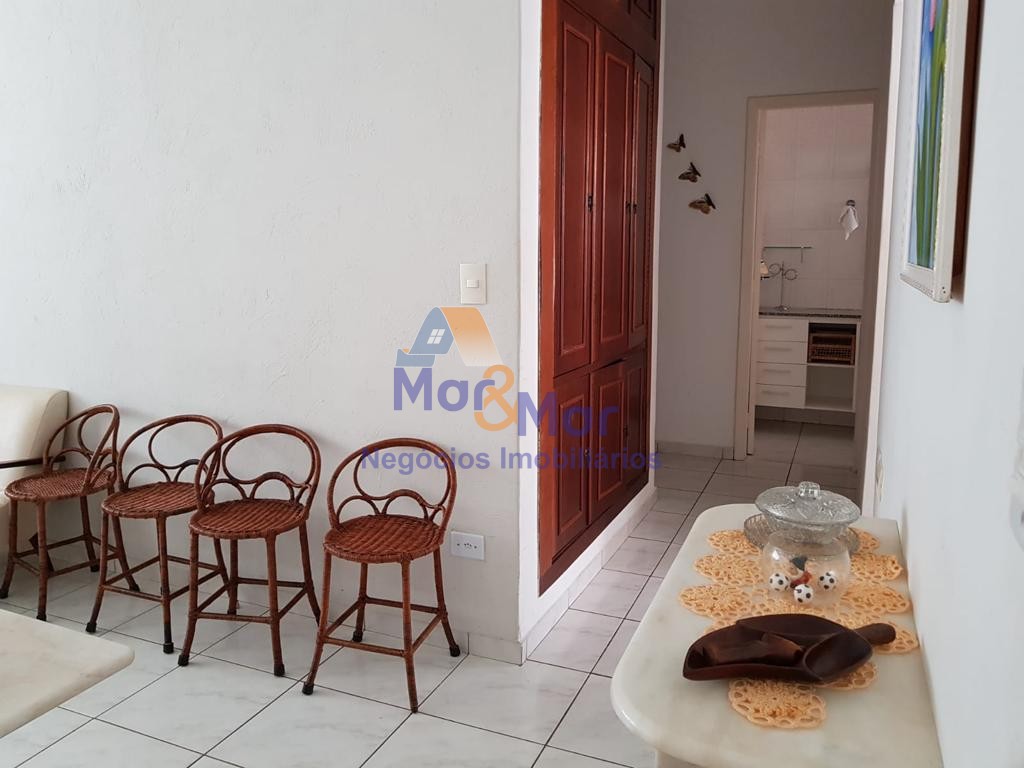 Apartamento na Praia do Tombo,  Astúrias - Guarujá - SP