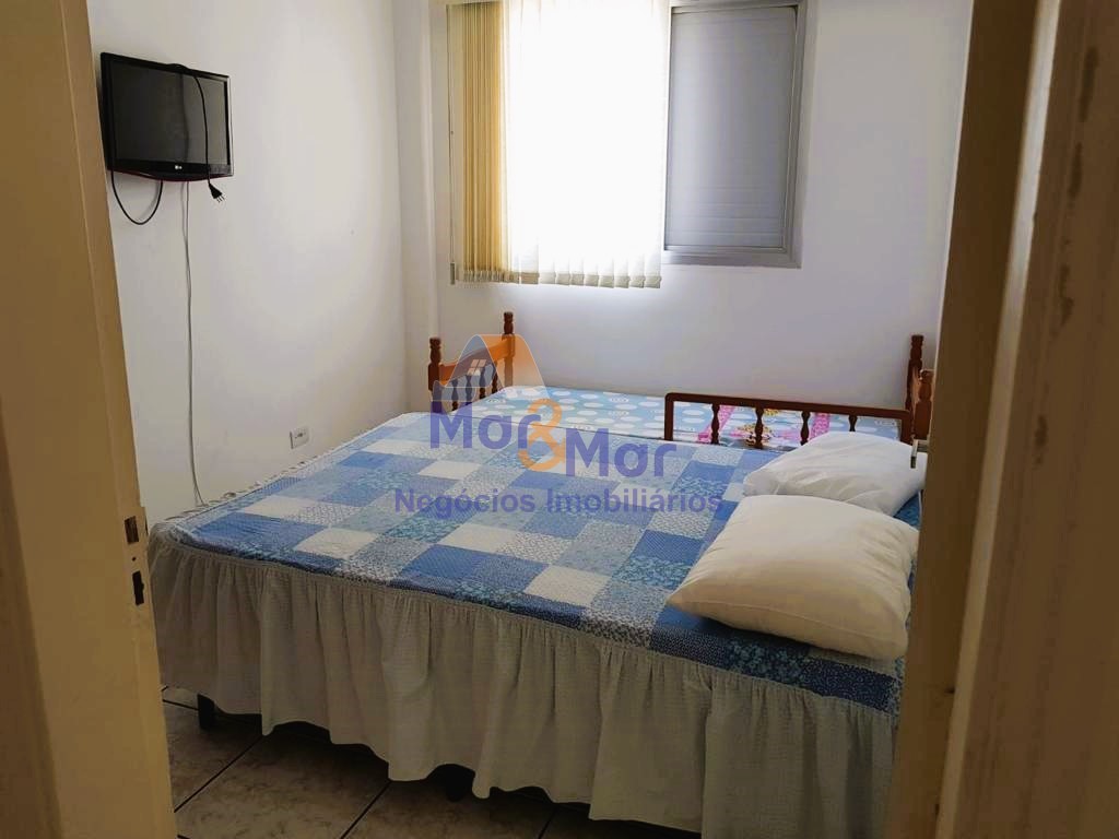 Apartamento na Praia do Tombo,  Astúrias - Guarujá - SP