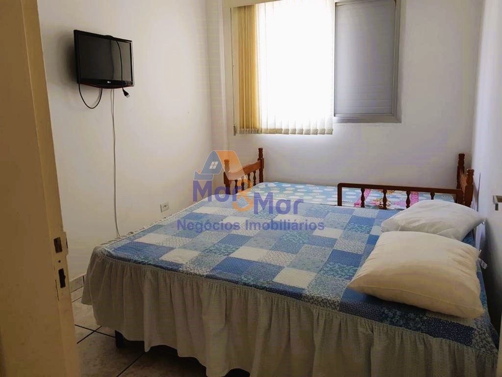 Apartamento na Praia do Tombo,  Astúrias - Guarujá - SP