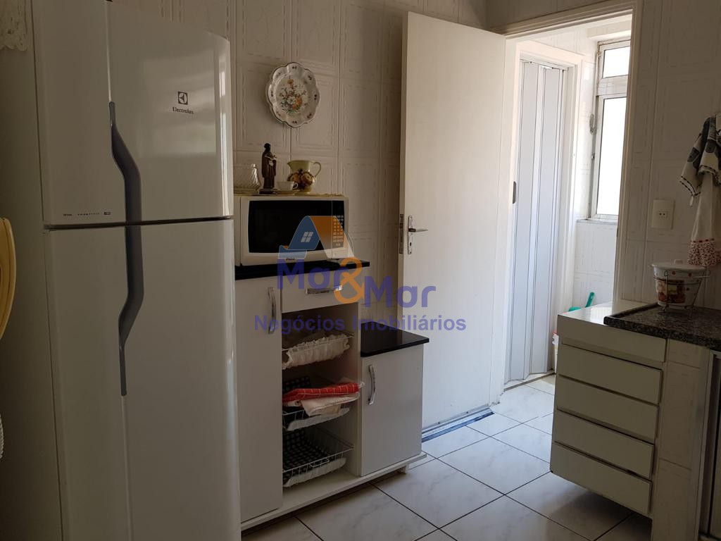 Apartamento na Praia do Tombo,  Astúrias - Guarujá - SP