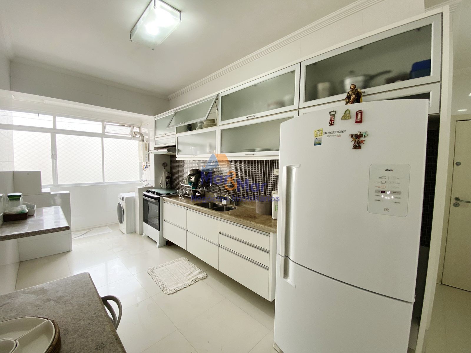 Apartamento Frente ao Mar nas Pitangueiras, Guarujá - SP