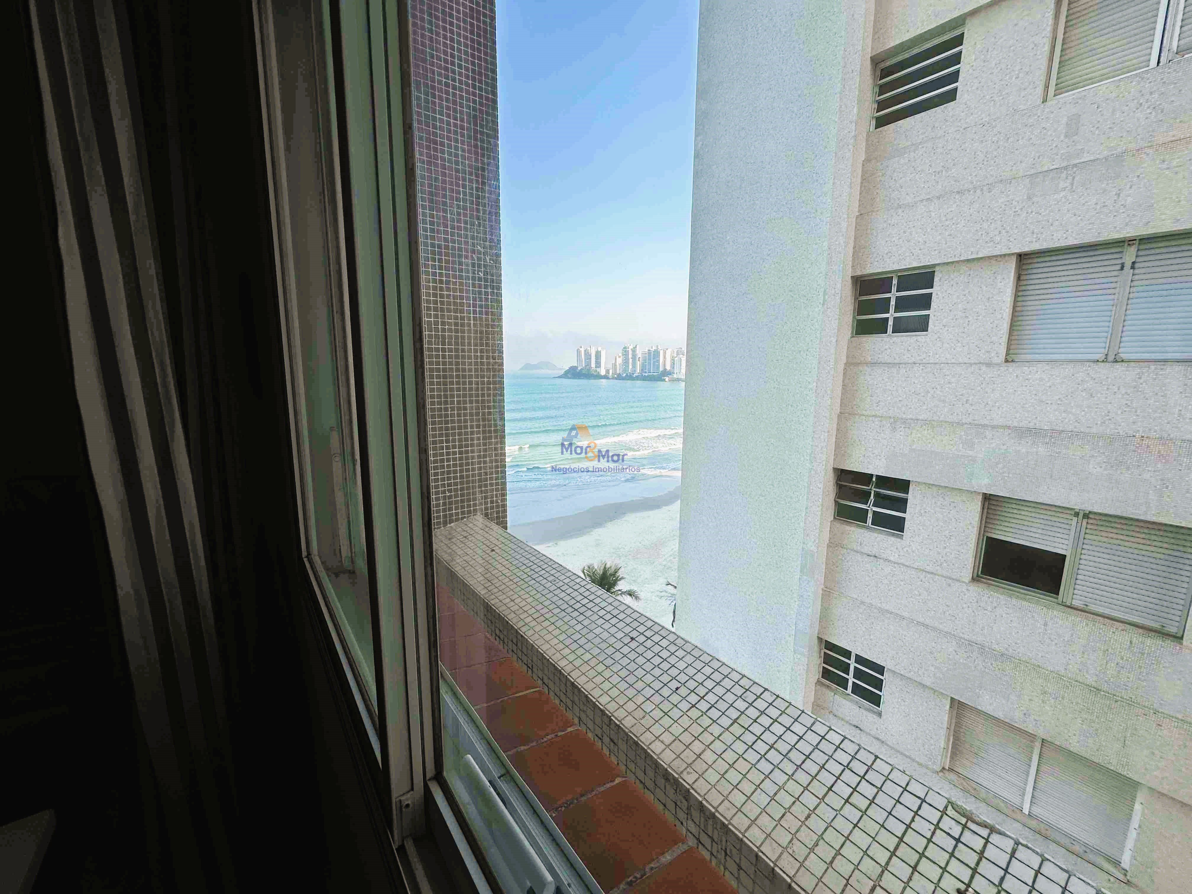 Apartamento Frente ao Mar nas Pitangueiras, Guarujá - SP