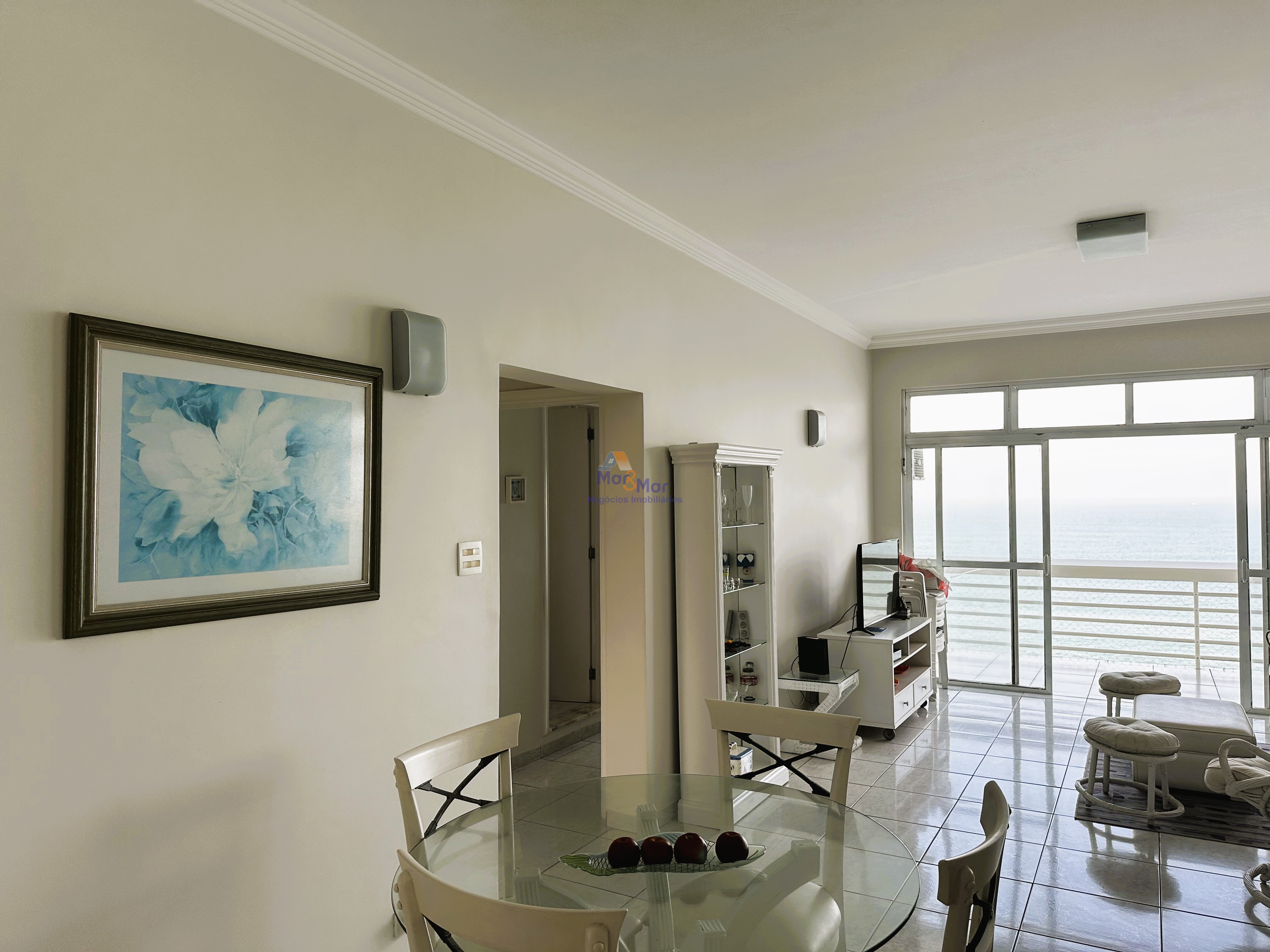 Apartamento Frente ao Mar nas Pitangueiras, Guarujá - SP