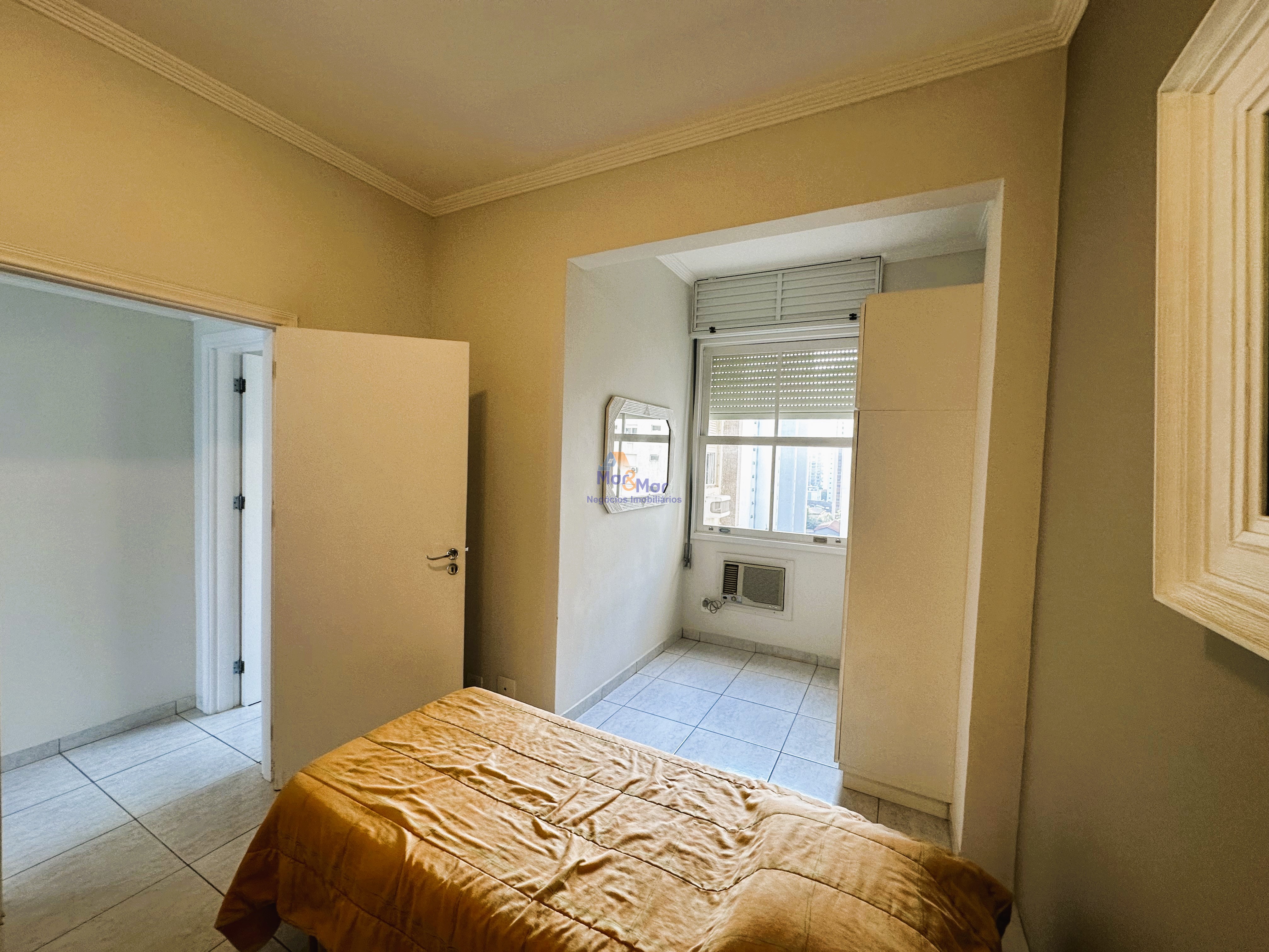 Apartamento Frente ao Mar nas Pitangueiras, Guarujá - SP