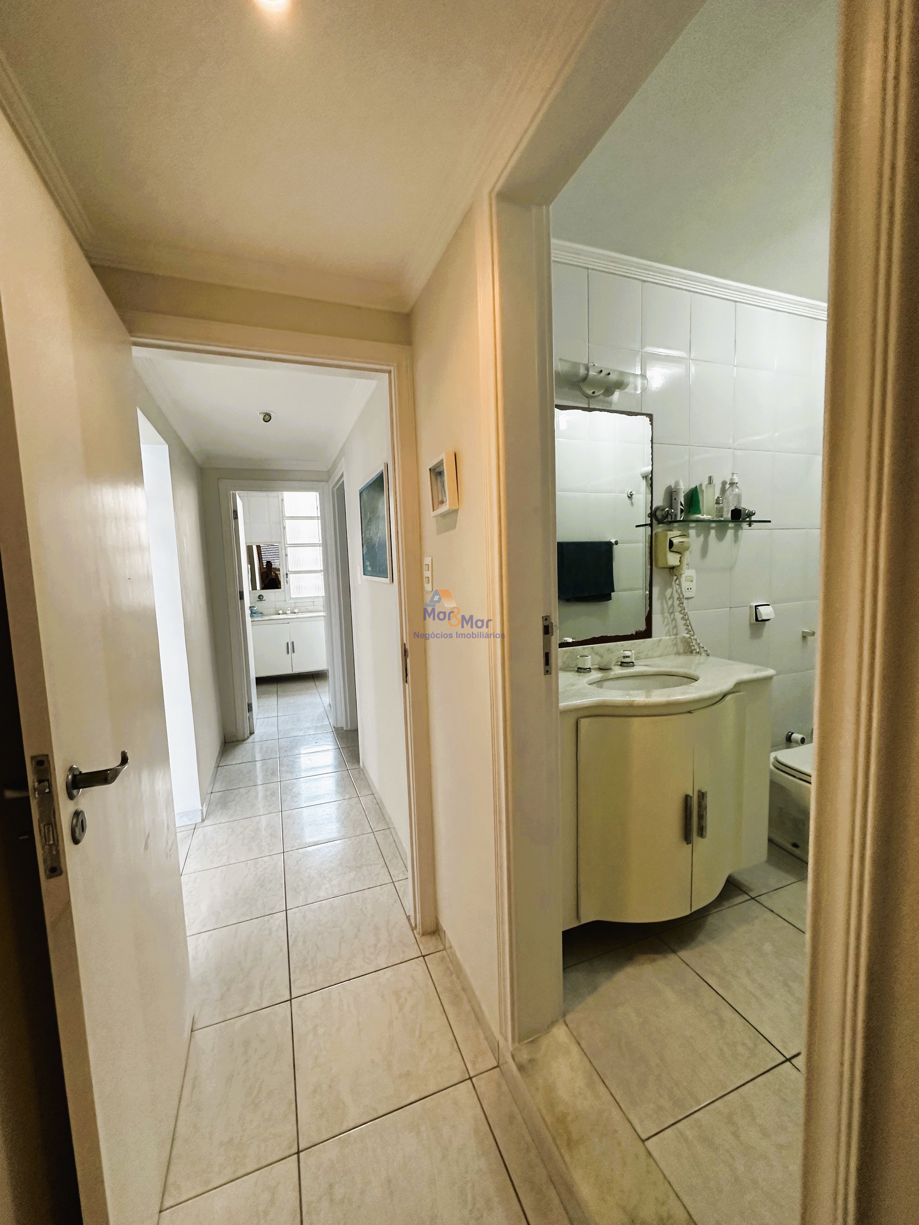 Apartamento Frente ao Mar nas Pitangueiras, Guarujá - SP