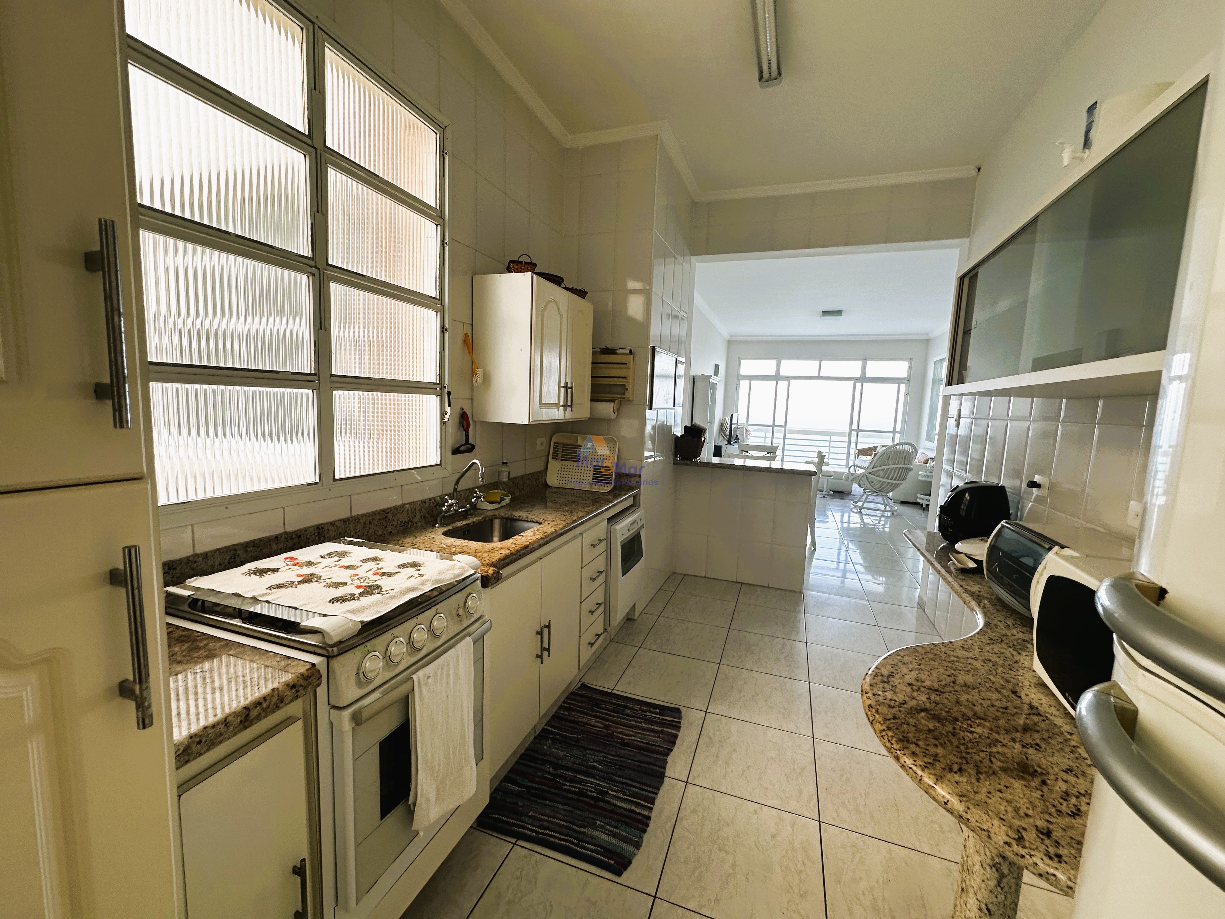 Apartamento Frente ao Mar nas Pitangueiras, Guarujá - SP