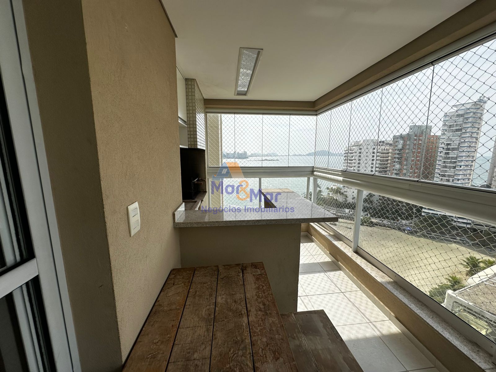 Apartamento Frente ao Mar, Praia das Astúrias Guarujá - SP