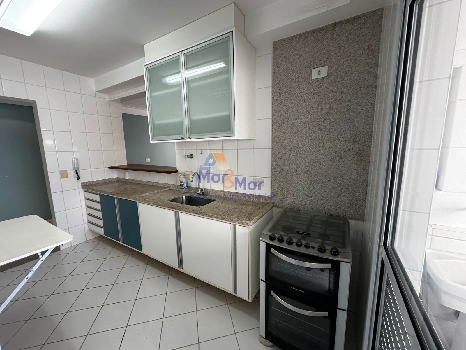 Apartamento Frente ao Mar, Praia das Astúrias Guarujá - SP