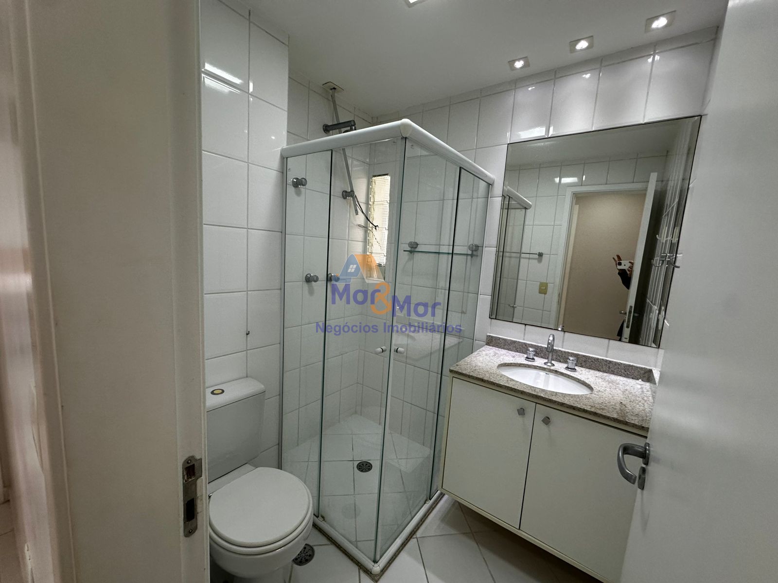 Apartamento Frente ao Mar, Praia das Astúrias Guarujá - SP