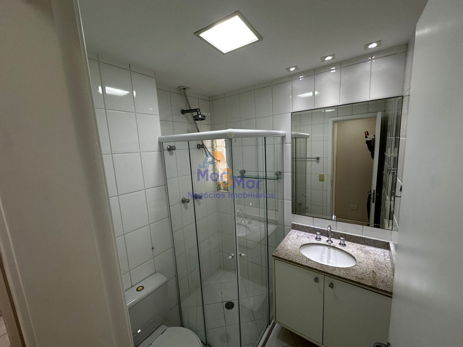 Apartamento Frente ao Mar, Praia das Astúrias Guarujá - SP