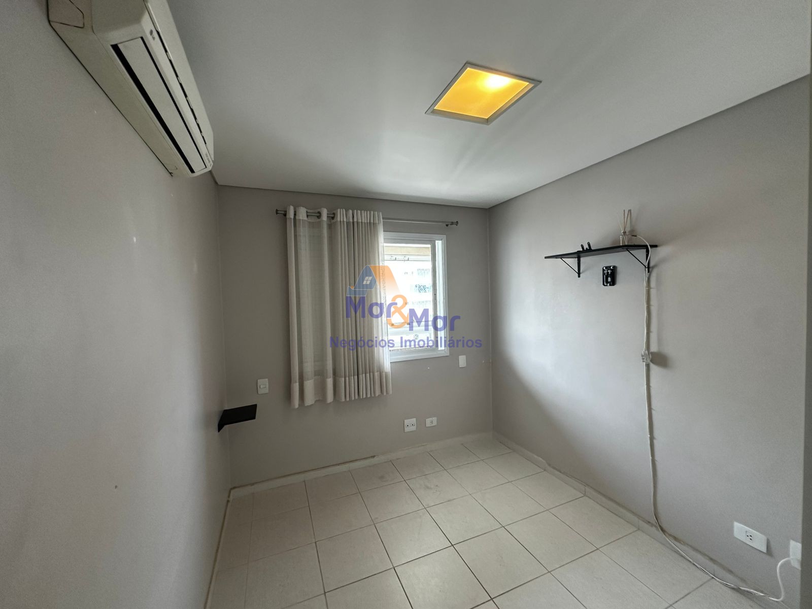 Apartamento Frente ao Mar, Praia das Astúrias Guarujá - SP
