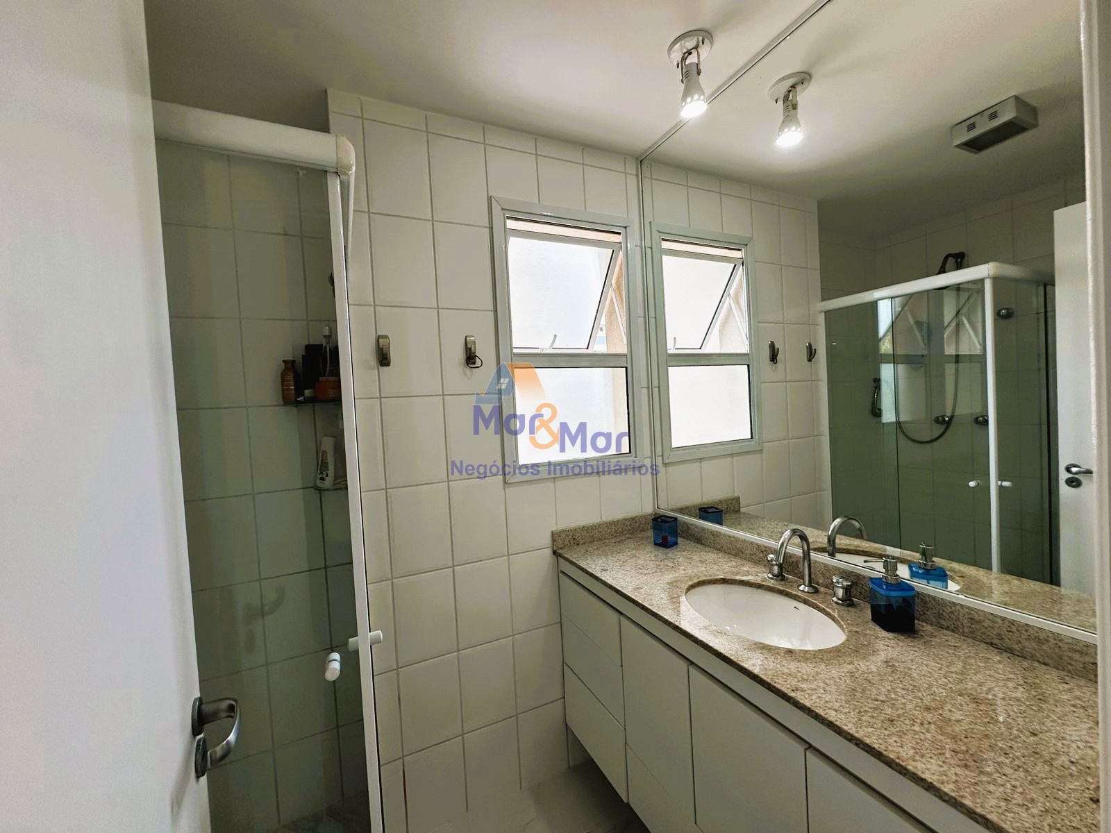 Apartamento Frente ao Mar, Astúrias, Guarujá - SP