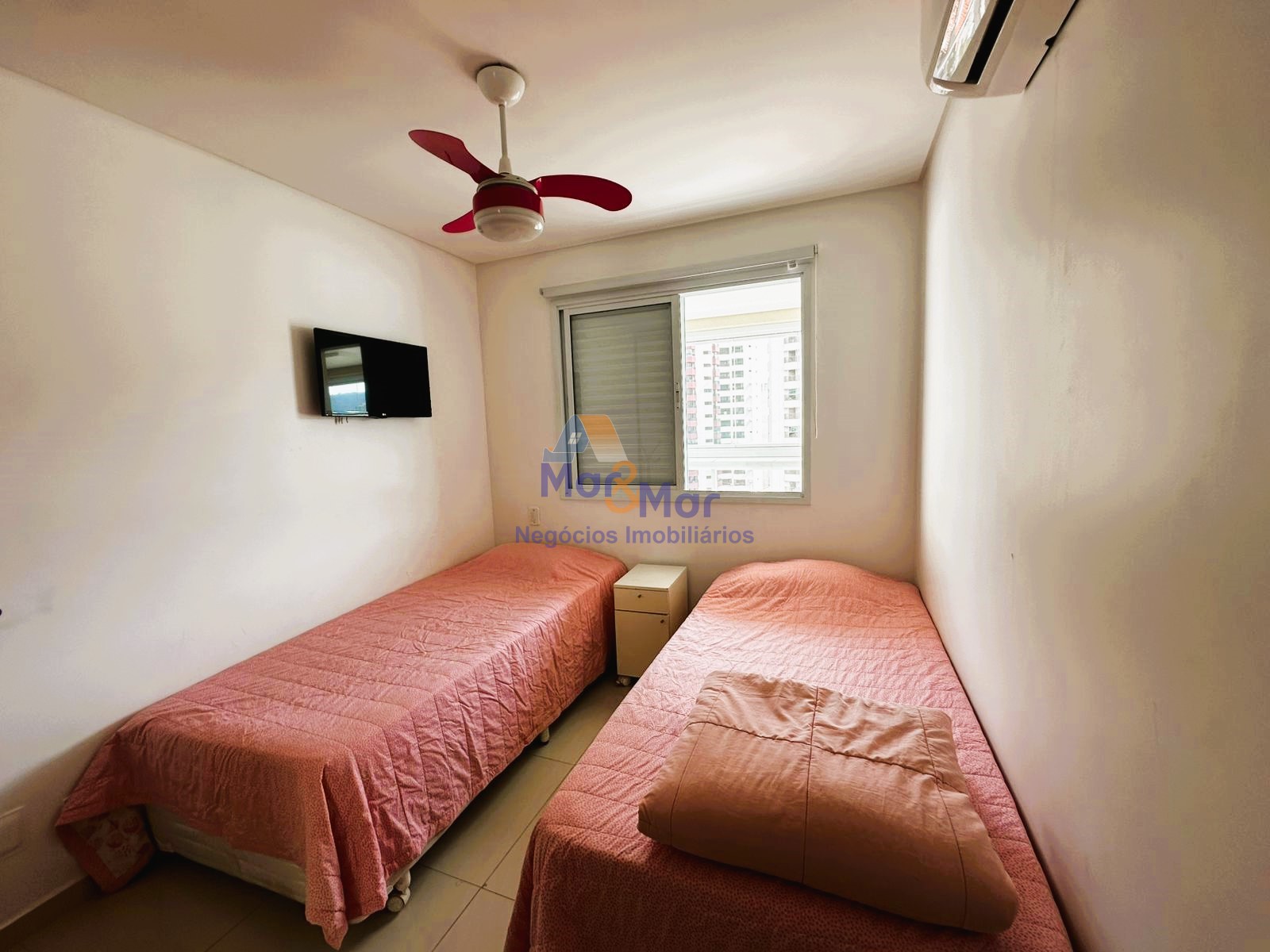 Apartamento Frente ao Mar, Astúrias, Guarujá - SP