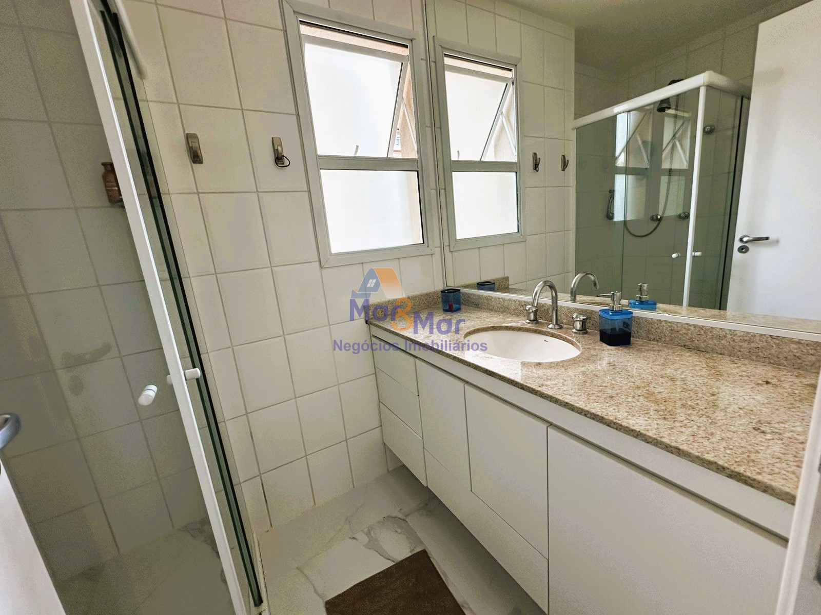Apartamento Frente ao Mar, Astúrias, Guarujá - SP