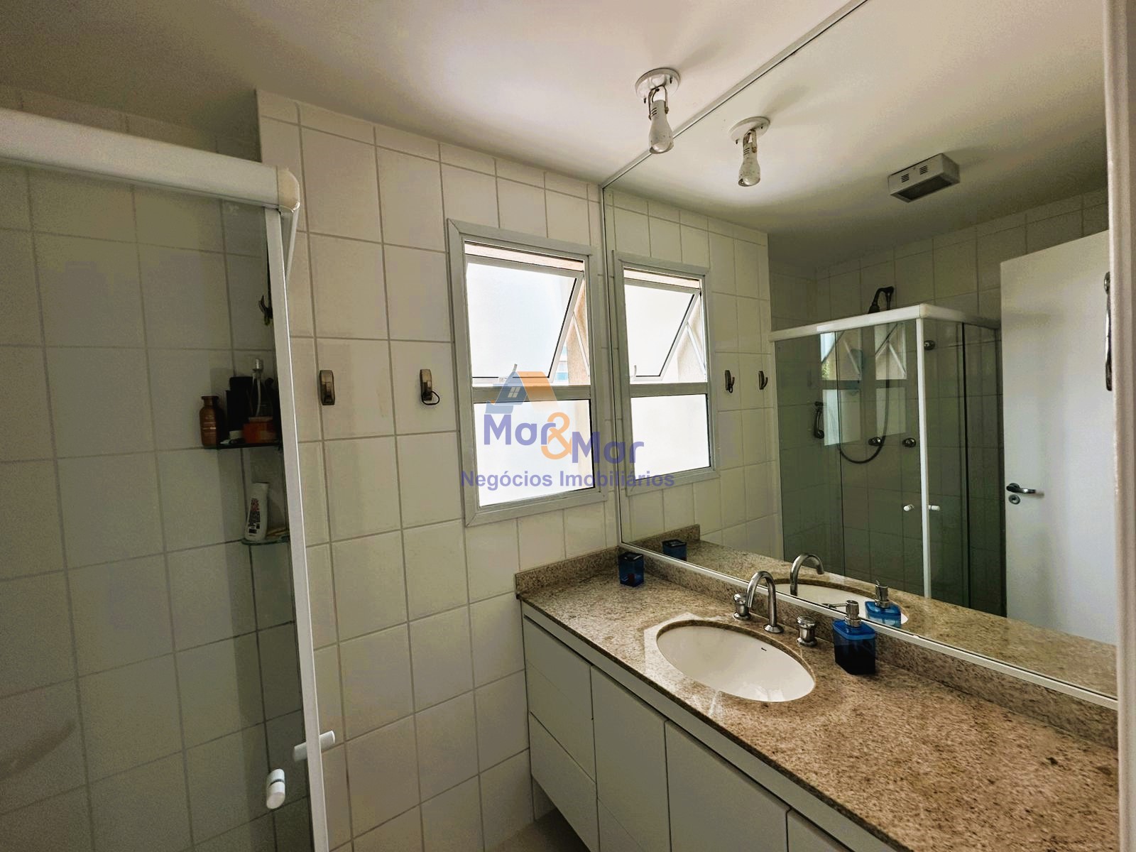 Apartamento Frente ao Mar, Astúrias, Guarujá - SP