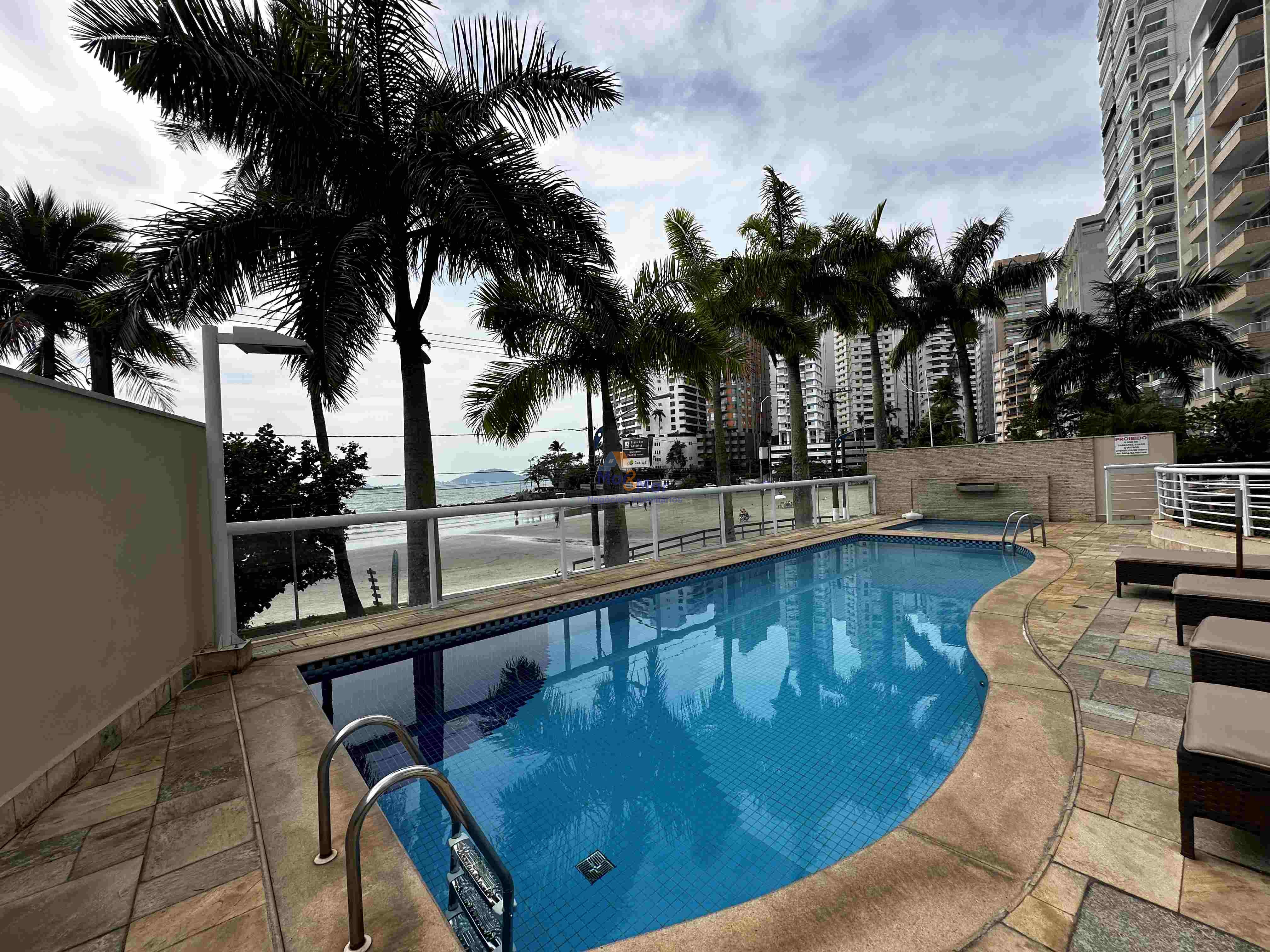 Apartamento Frente ao Mar, Astúrias, Guarujá - SP