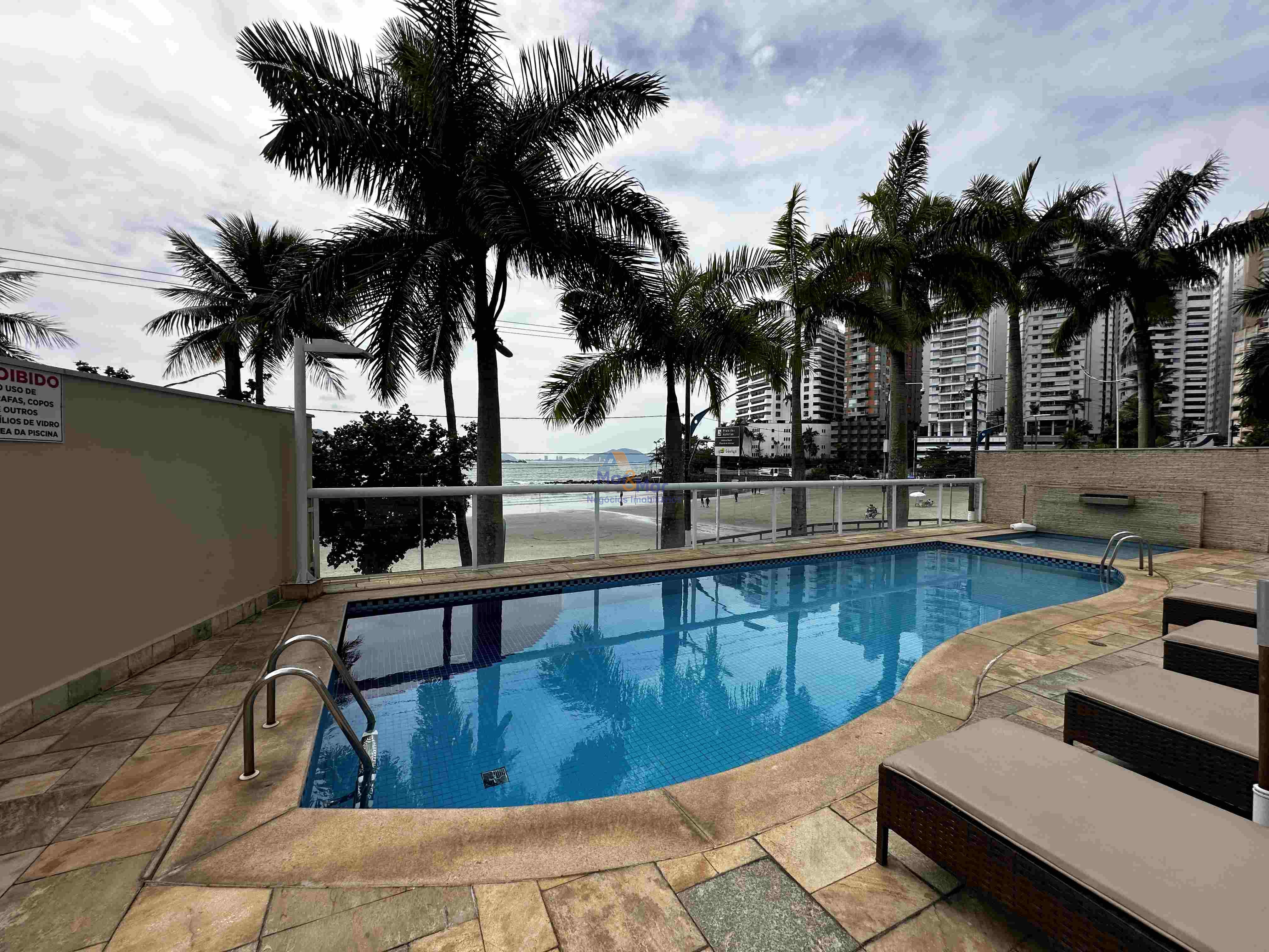 Apartamento Frente ao Mar, Praia da Astúrias Guarujá - SP