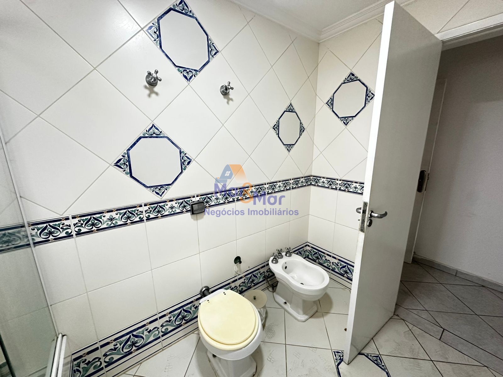 Apartamento-3-dormitorios-Pitangueiras