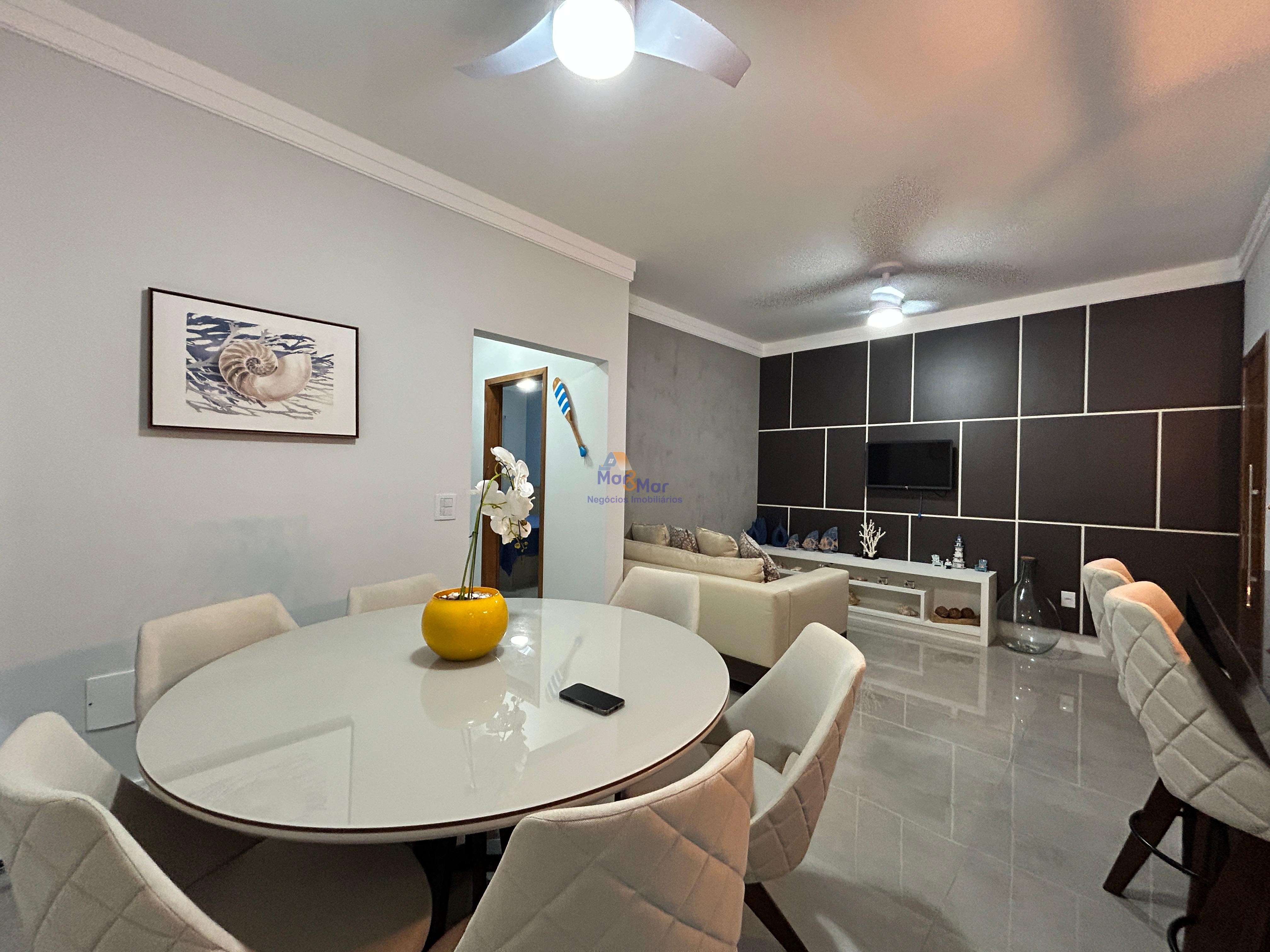 Apartamento na Praia das Pitangueiras, Guarujá - SP