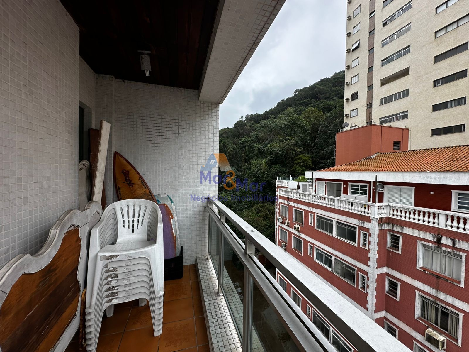 Apartamento na Praia das Pitangueiras, Guarujá - SP