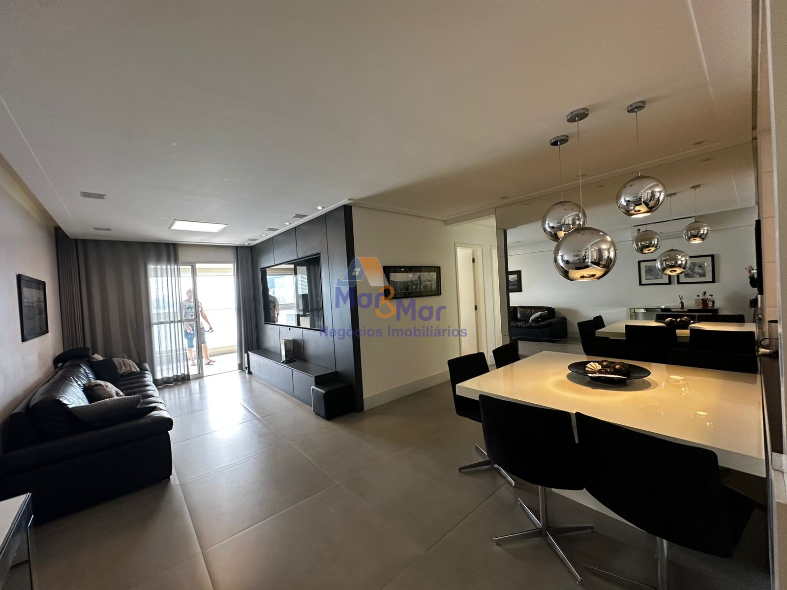 Apartamento Frente ao Mar, Praia das Astúria, Guarujá - SP