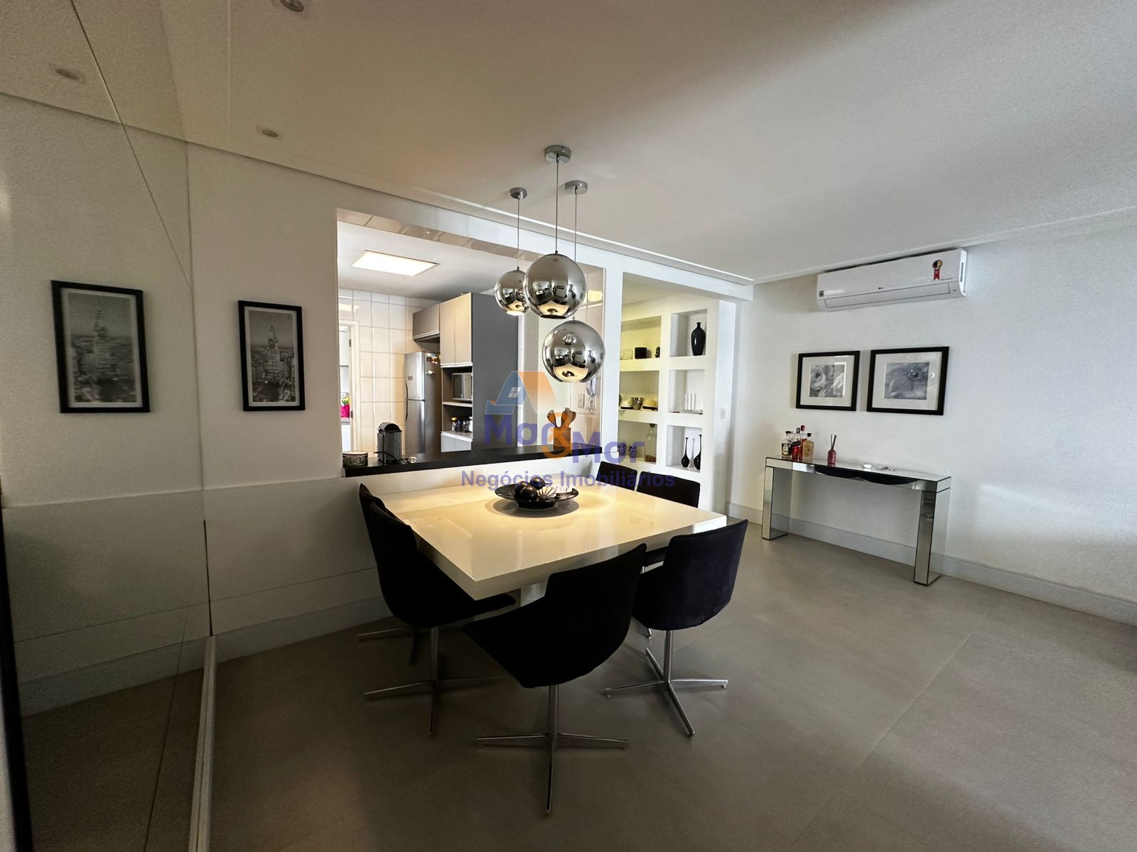 Apartamento Frente ao Mar, Praia das Astúria, Guarujá - SP