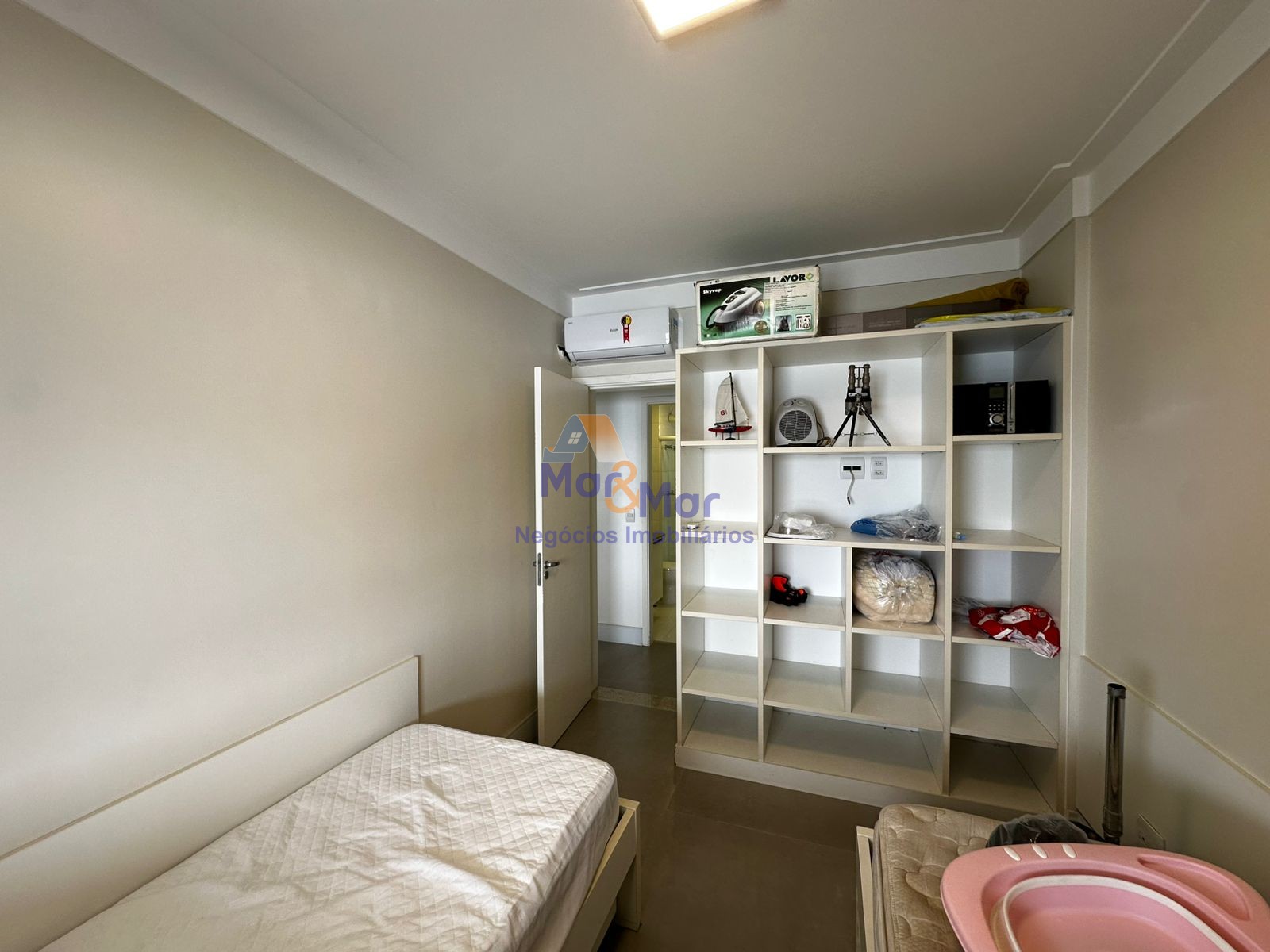 Apartamento Frente ao Mar, Praia das Astúria, Guarujá - SP