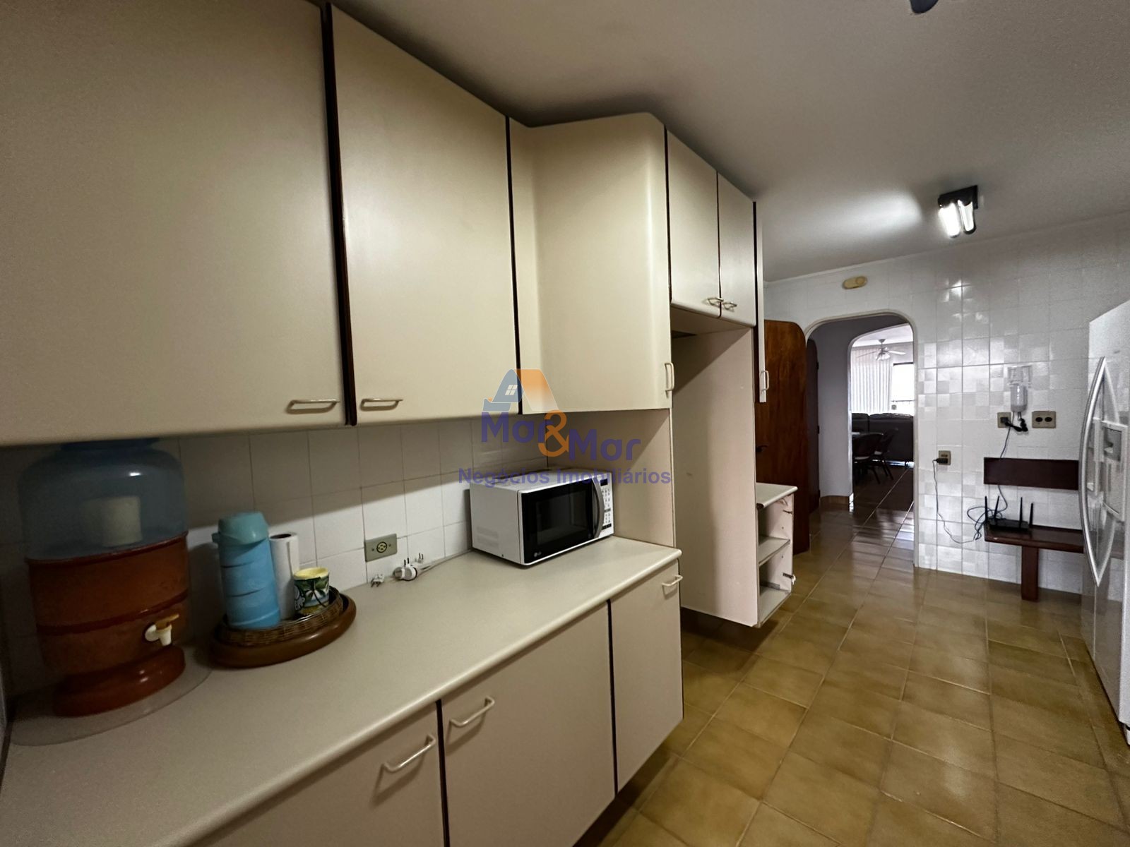 Apartamento na Praia das Pitangueiras, Guarujá - SP
