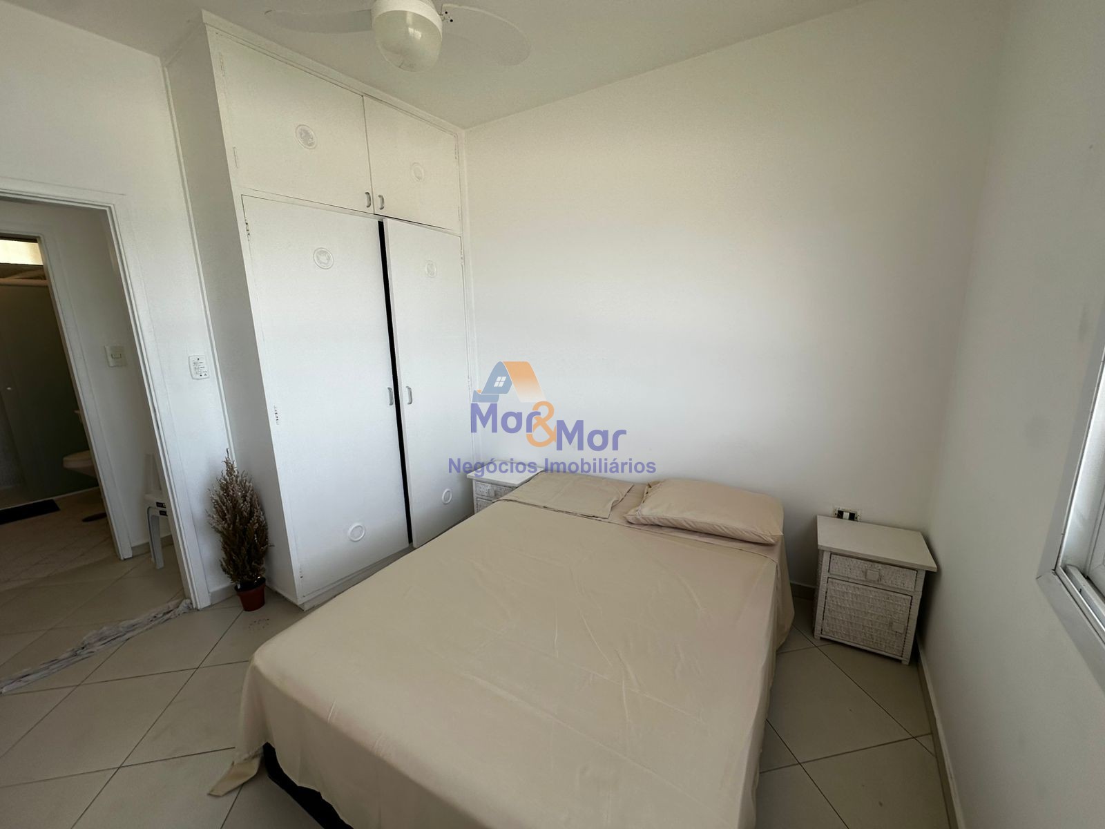 Apartamento Frente ao Mar nas Pitangueiras, Guarujá - SP