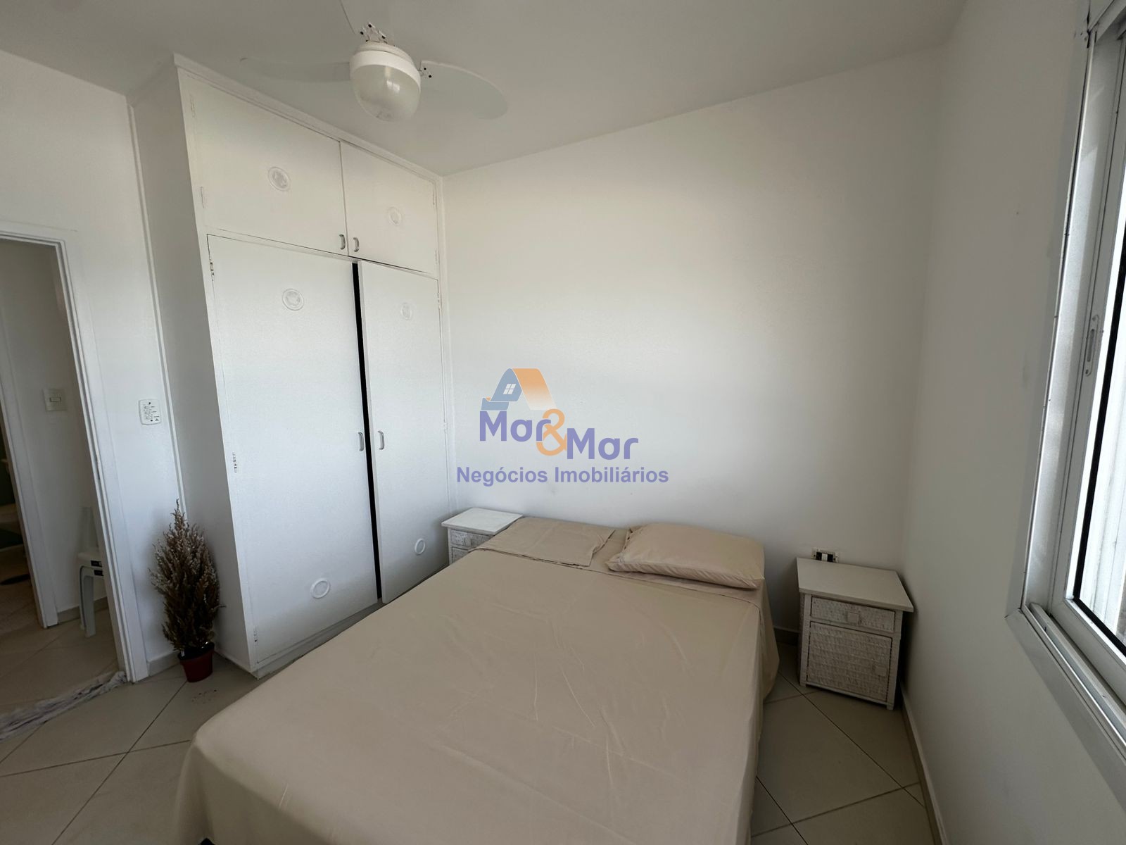 Apartamento Frente ao Mar nas Pitangueiras, Guarujá - SP