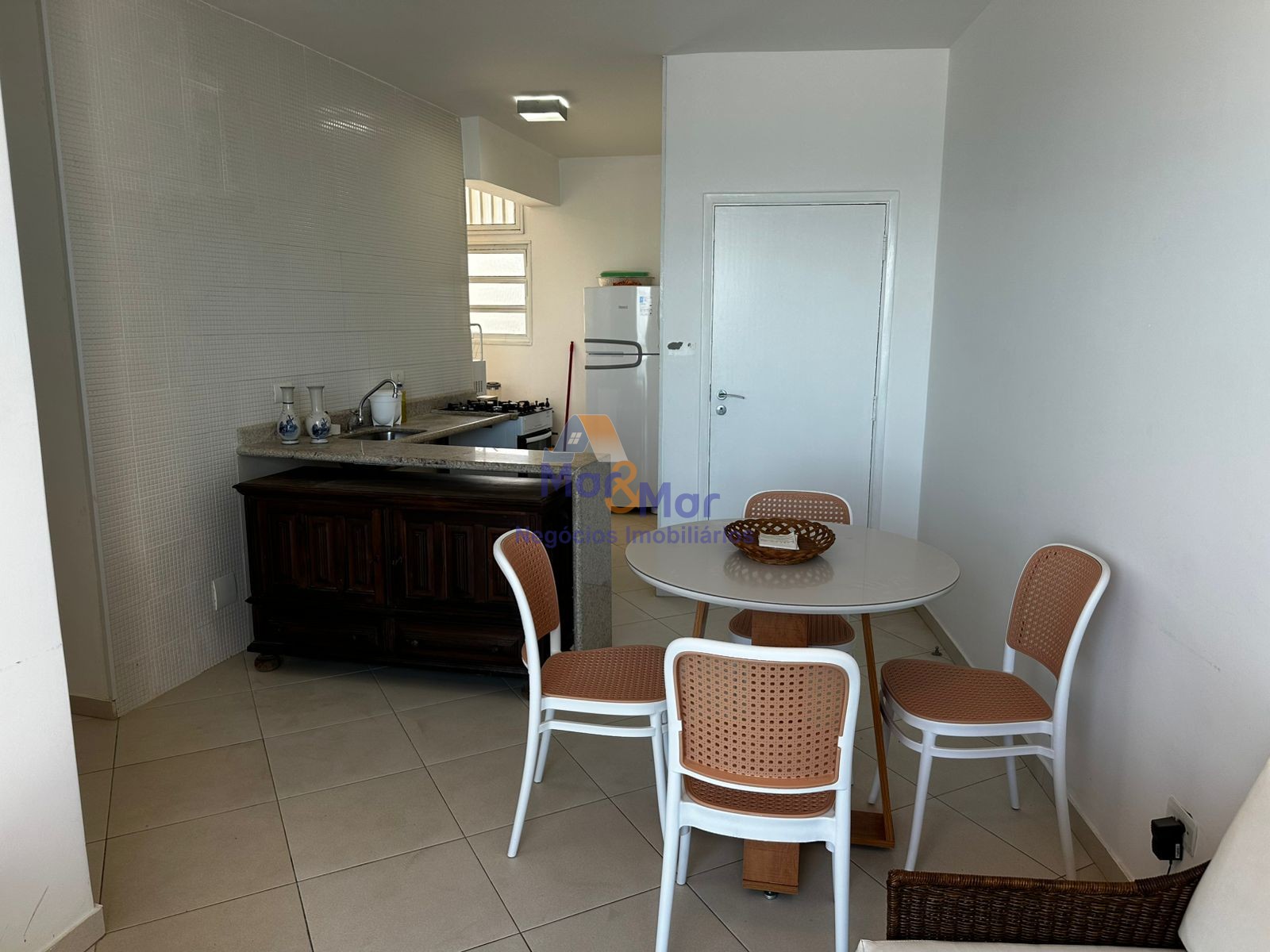 Apartamento Frente ao Mar nas Pitangueiras, Guarujá - SP
