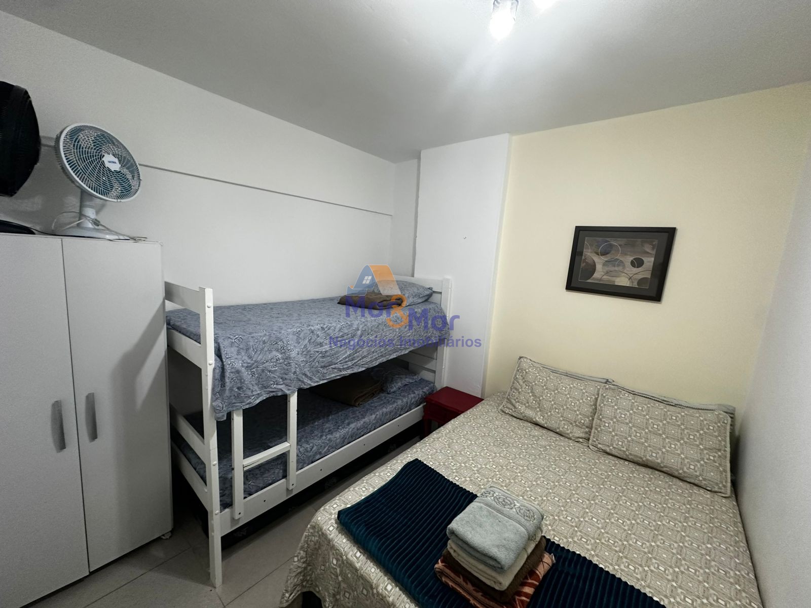 Apartamento na Praia das Pitangueiras, Guarujá - SP
