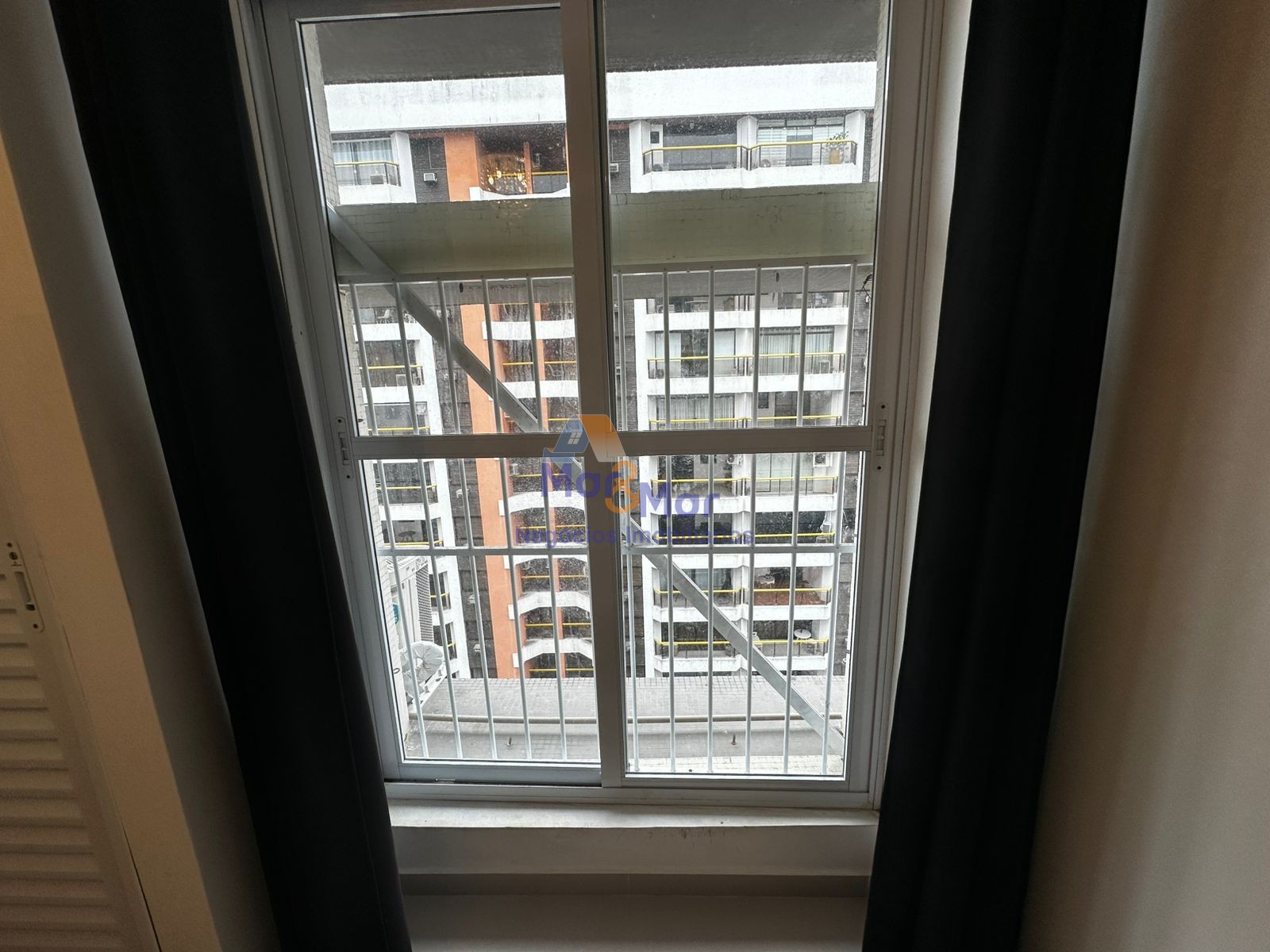 Apartamento na Praia das Astúrias, Guarujá - SP