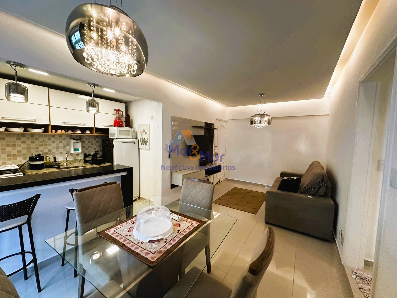 Apartamento na Praia das Astúrias, Guarujá - SP