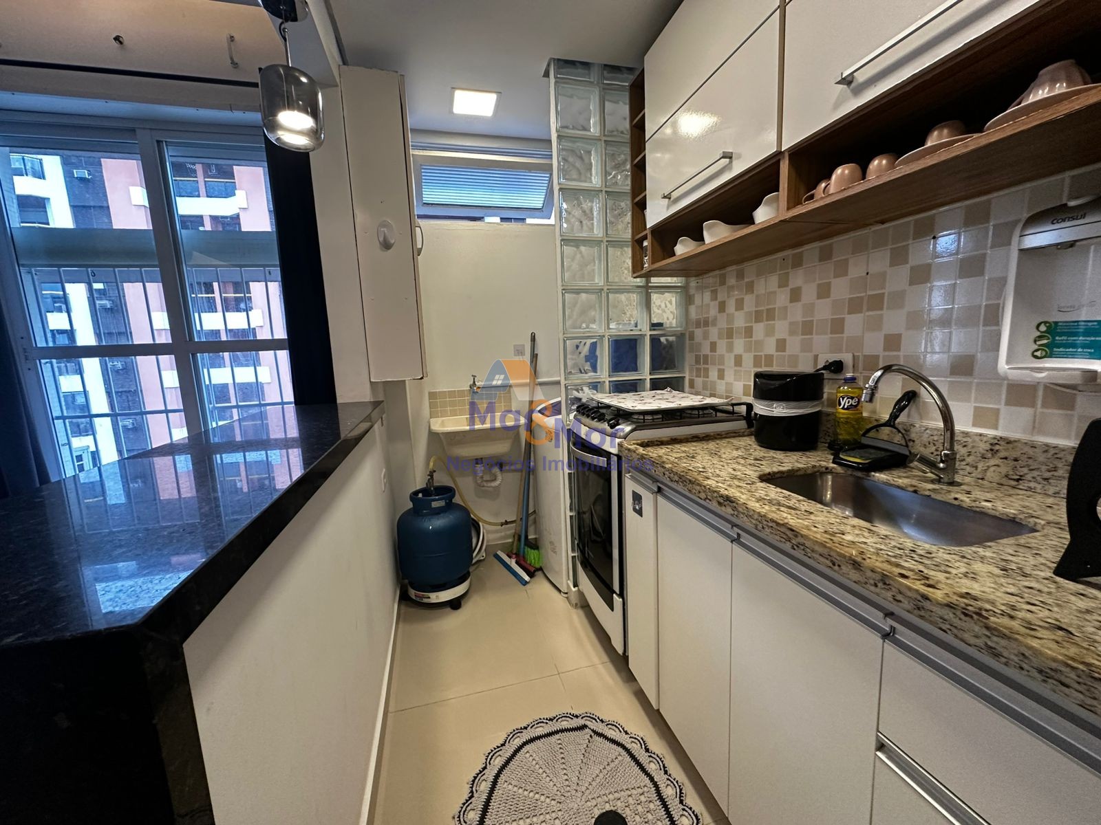 Apartamento na Praia das Astúrias, Guarujá - SP