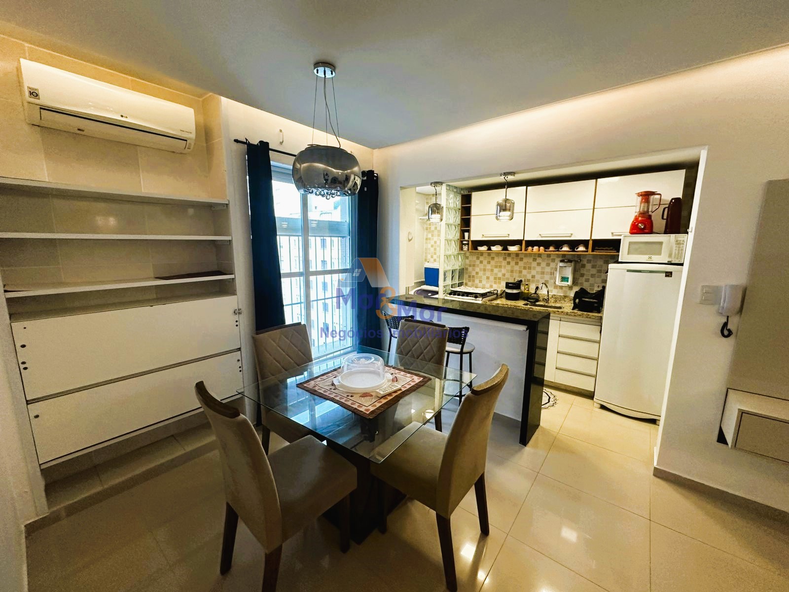 Apartamento na Praia das Astúrias, Guarujá - SP