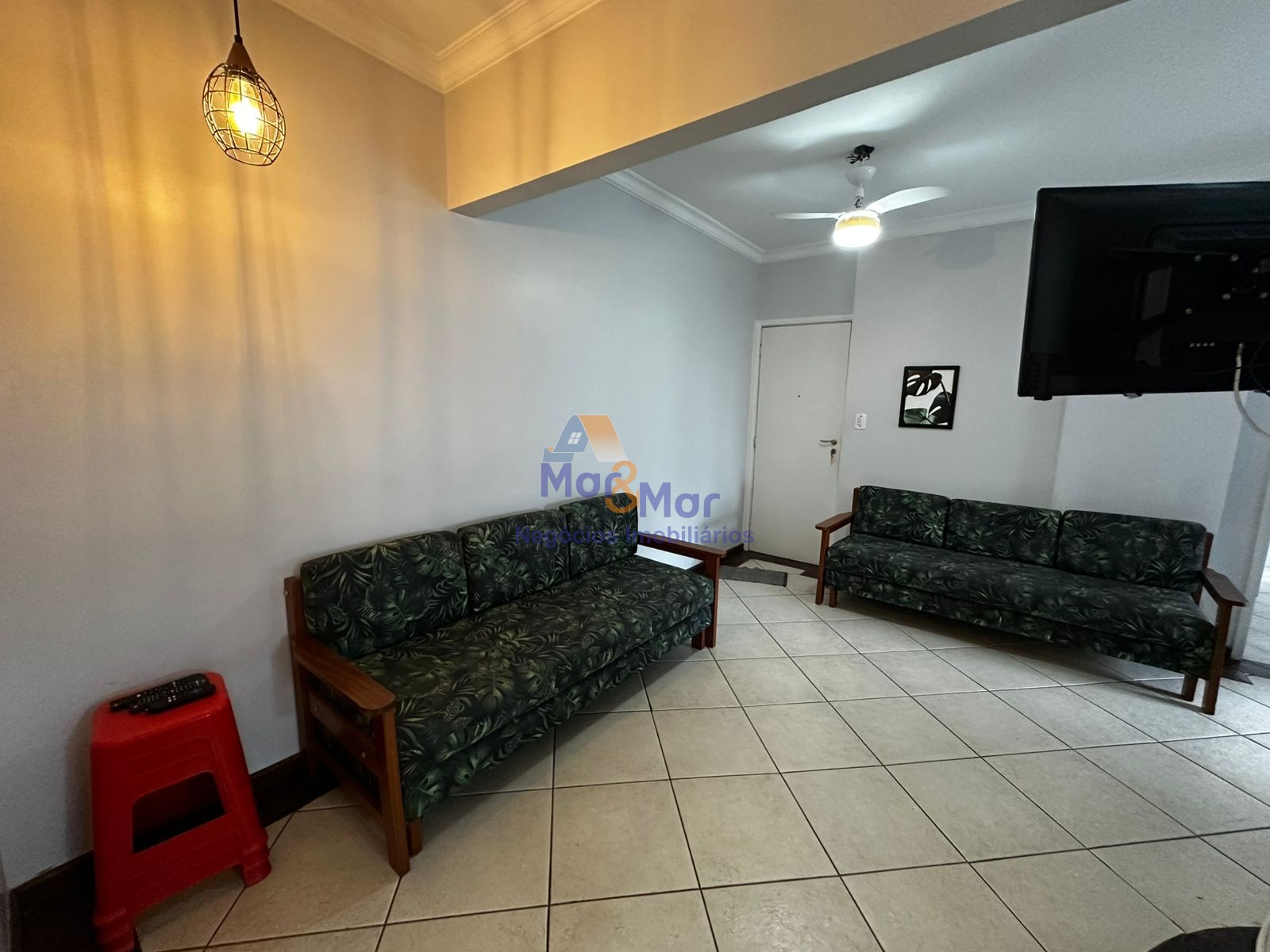 Apartamento na Praia das Pitangueiras, Guarujá - SP