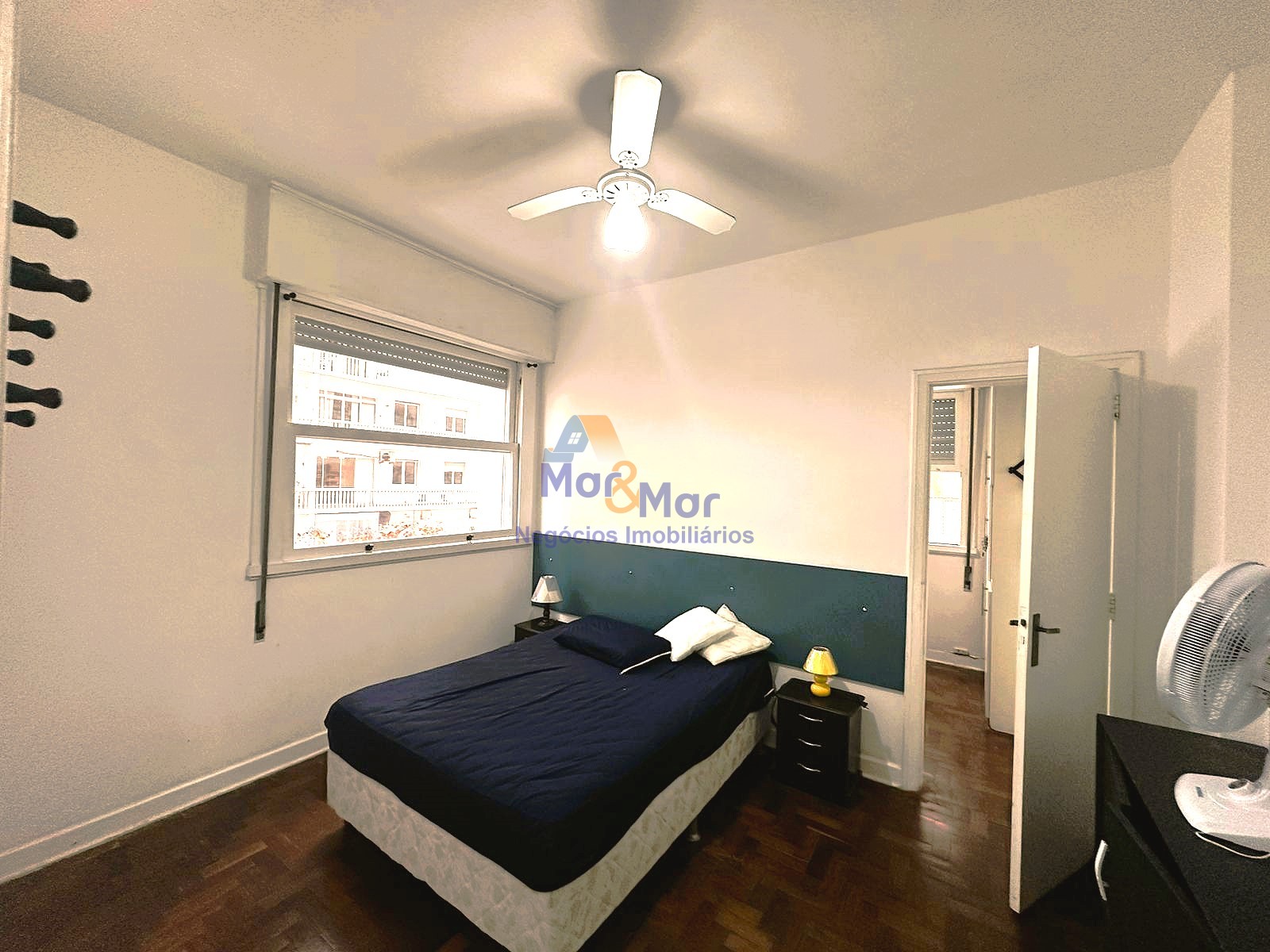 Apartamento na Praia das Pitangueiras, Guarujá - SP