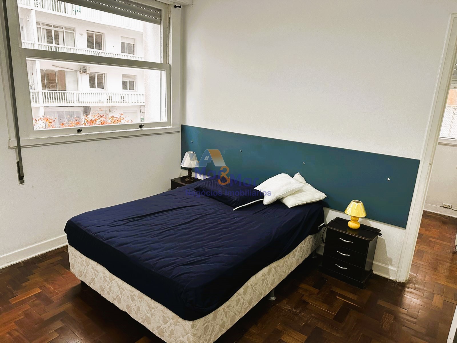 Apartamento na Praia das Pitangueiras, Guarujá - SP
