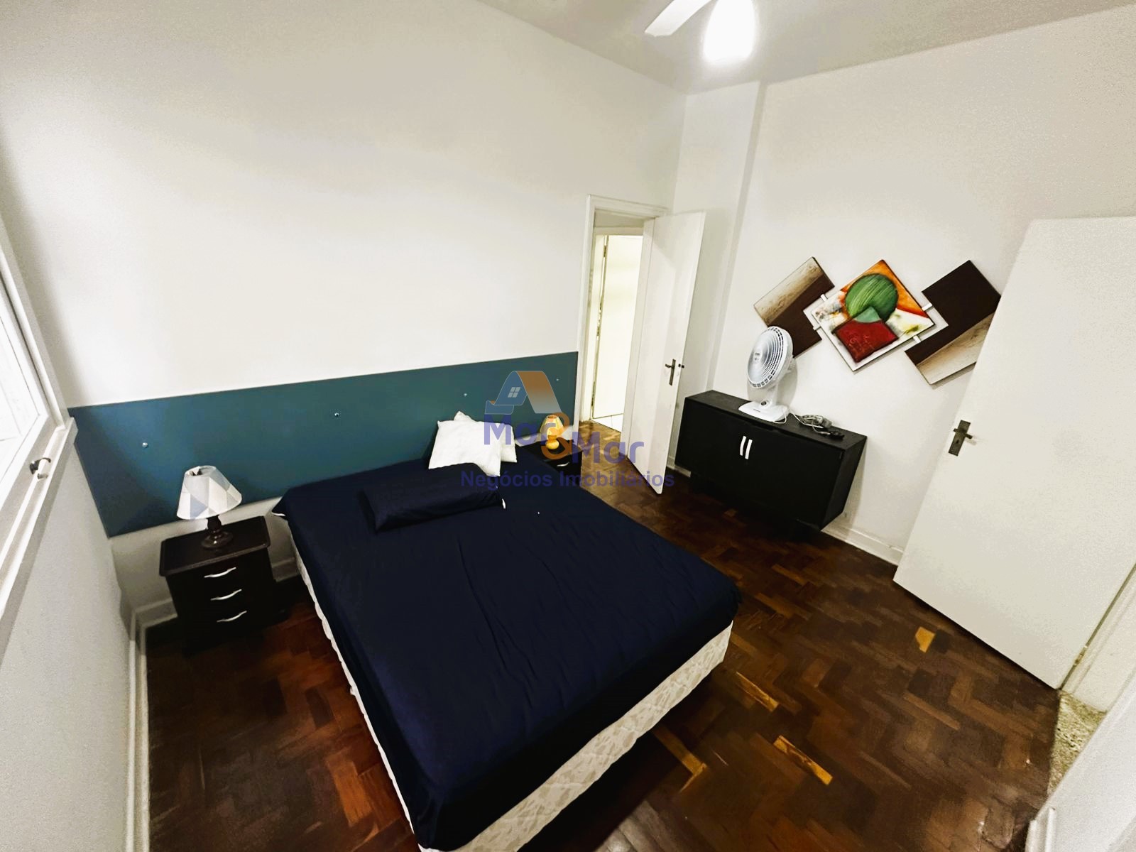 Apartamento na Praia das Pitangueiras, Guarujá - SP