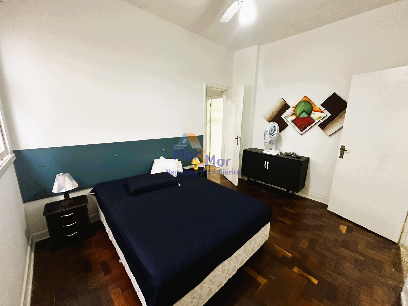 Apartamento na Praia das Pitangueiras, Guarujá - SP