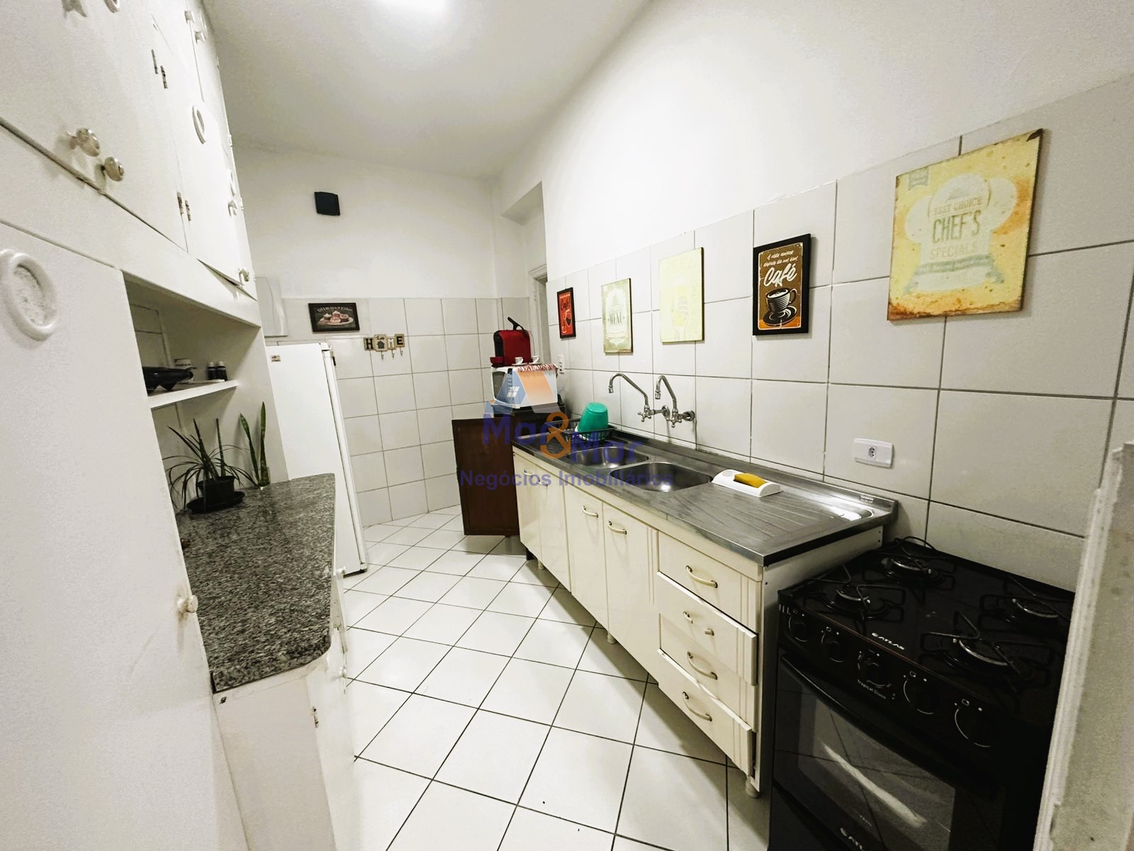 Apartamento na Praia das Pitangueiras, Guarujá - SP