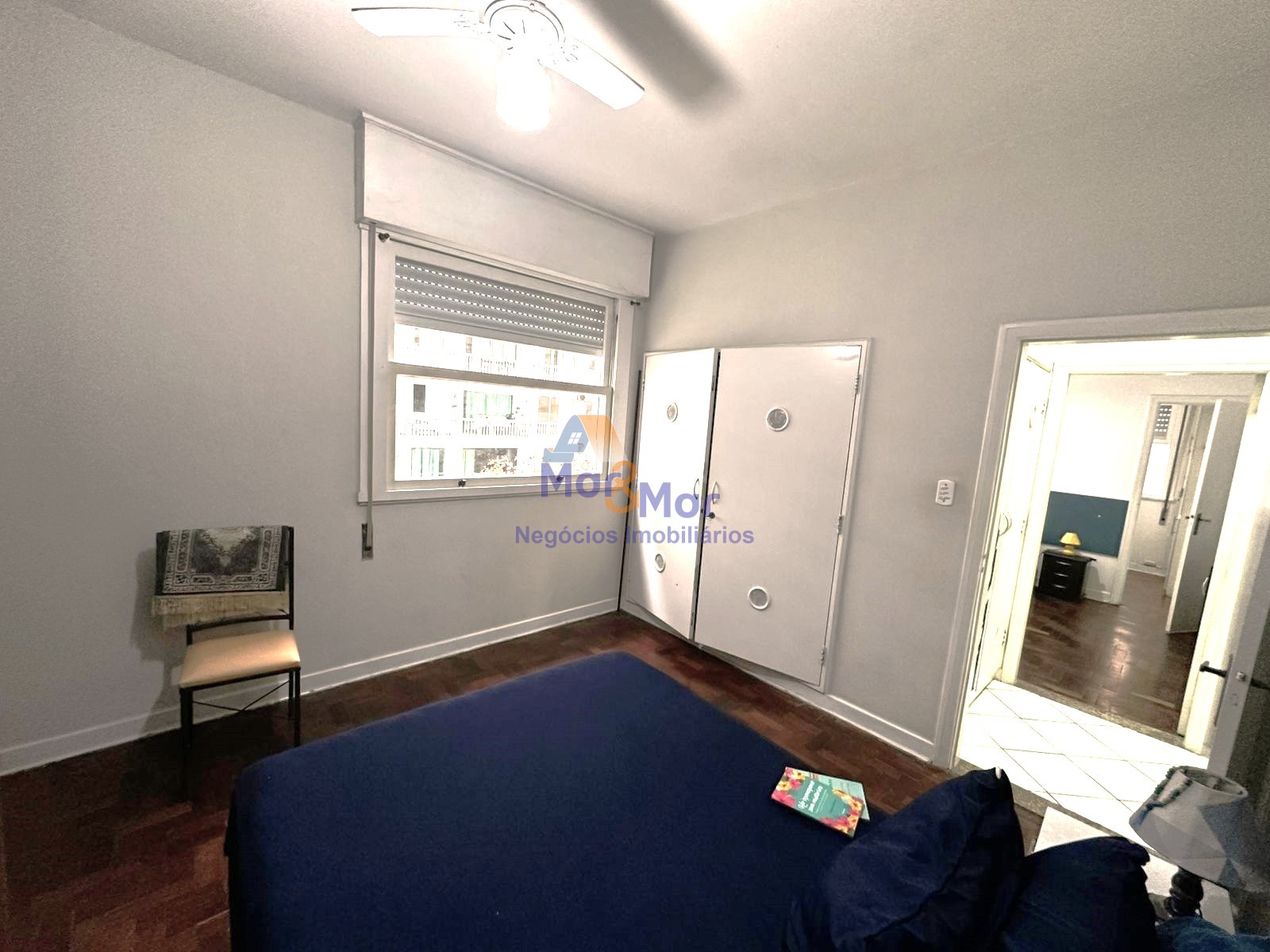 Apartamento na Praia das Pitangueiras, Guarujá - SP