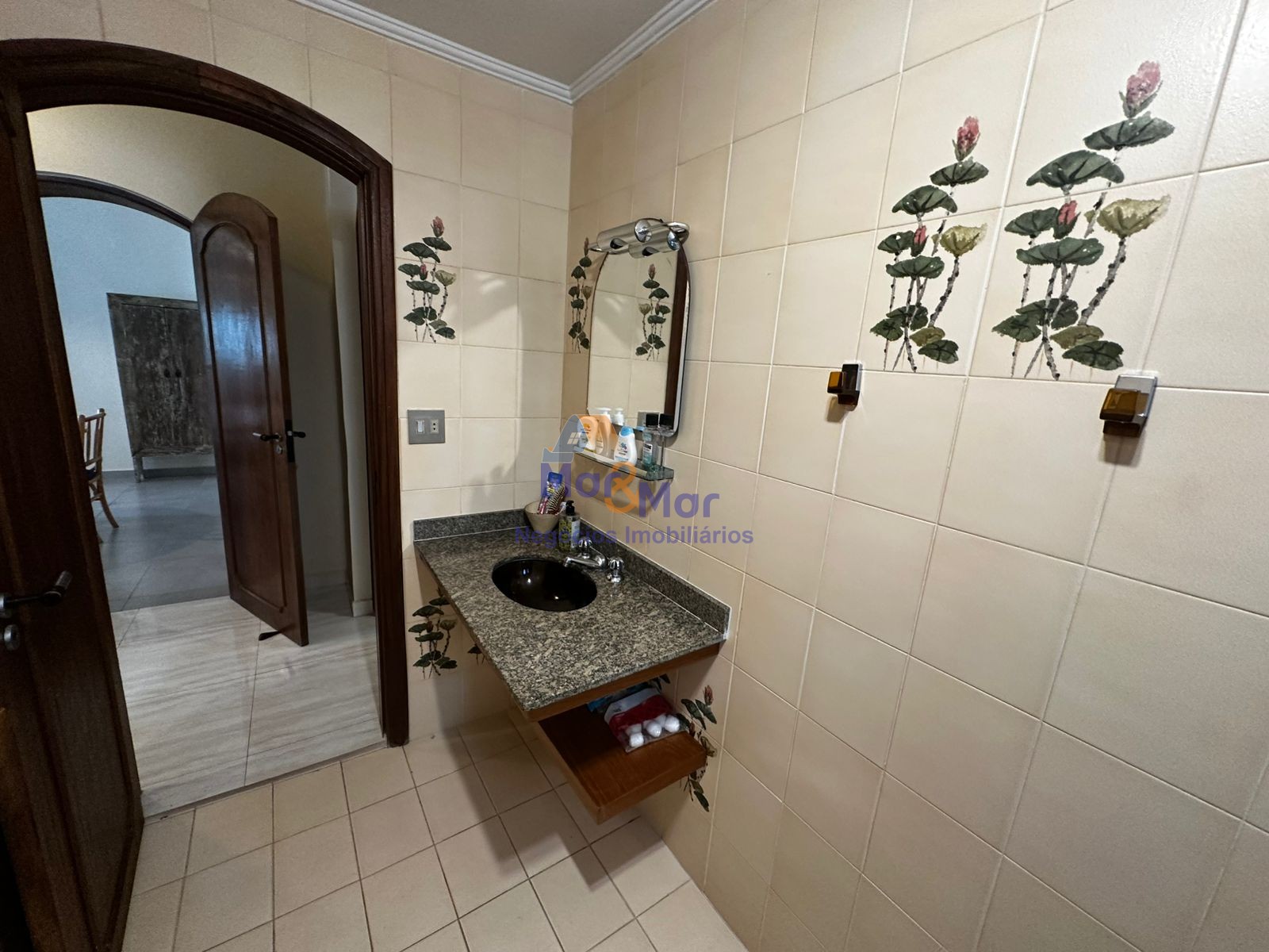 Apartamento na Praia da Enseada, Guarujá - SP