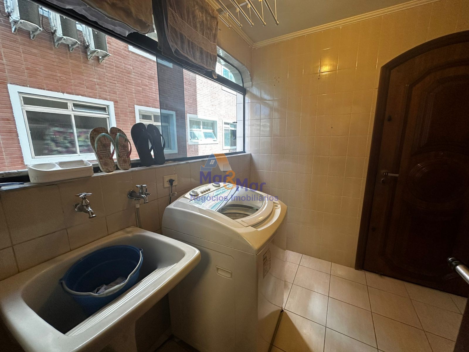 Apartamento na Praia da Enseada, Guarujá - SP