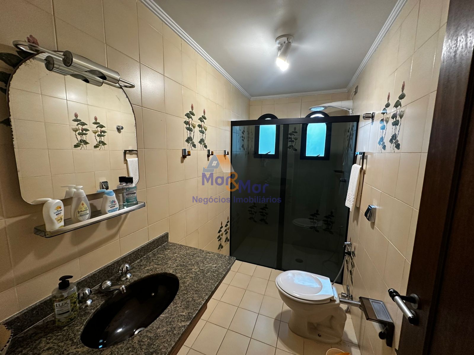Apartamento na Praia da Enseada, Guarujá - SP