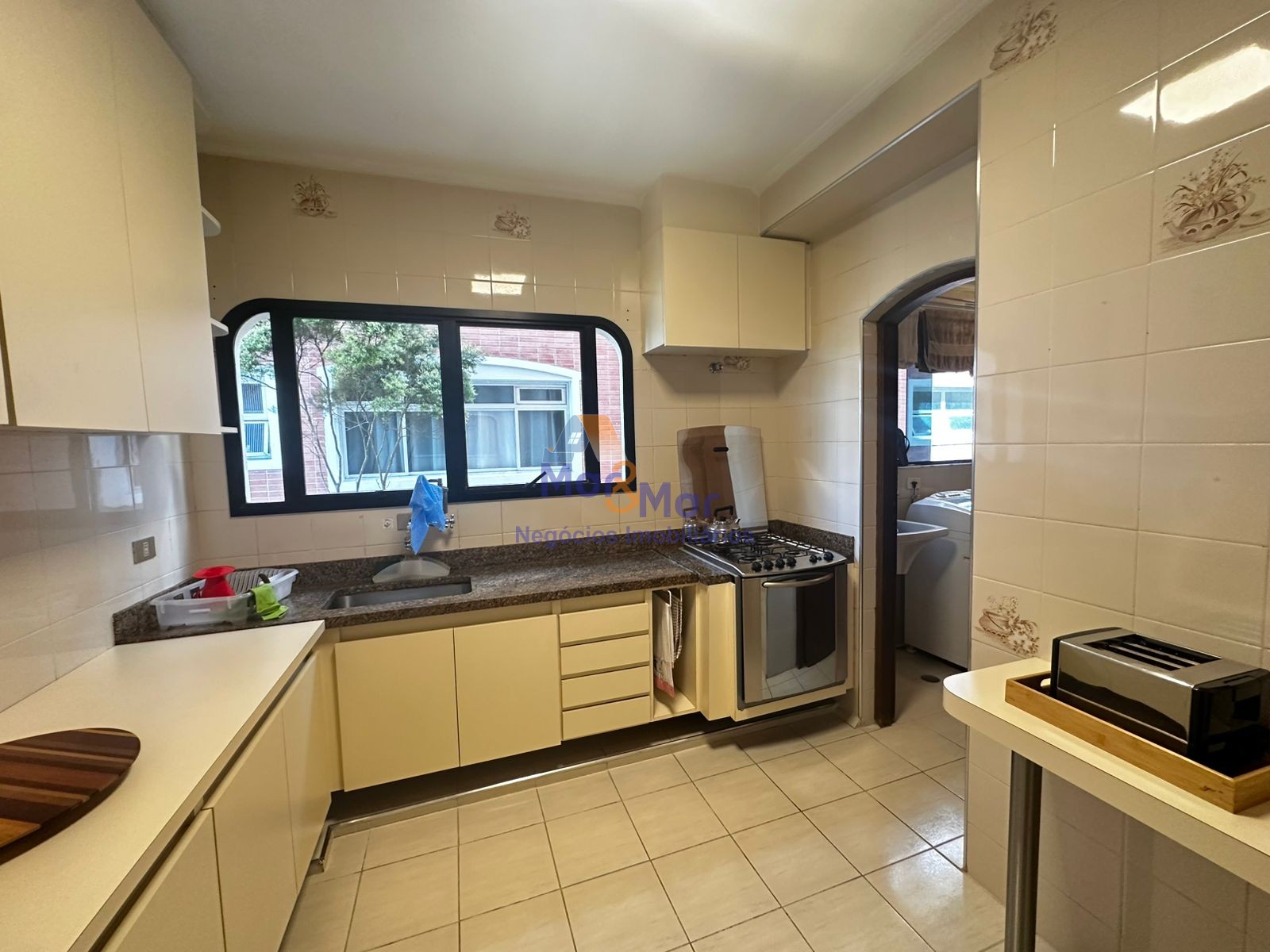 Apartamento na Praia da Enseada, Guarujá - SP