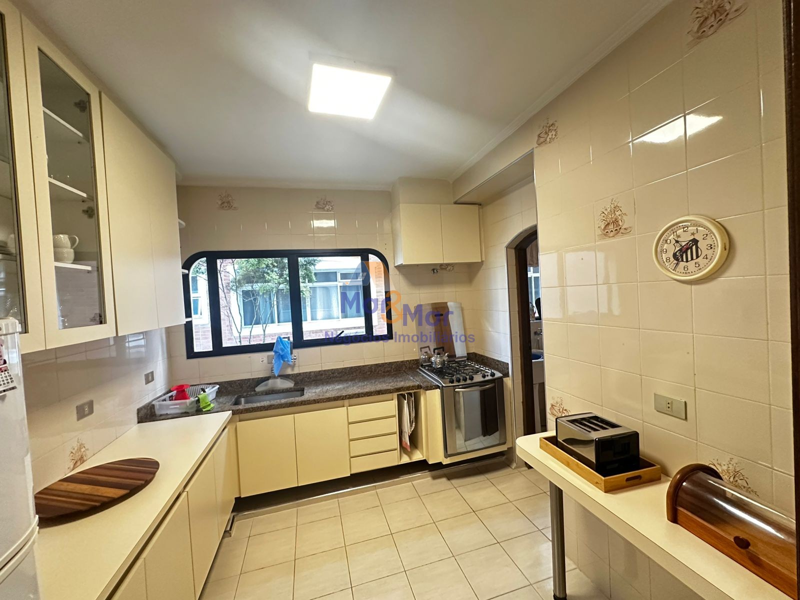 Apartamento na Praia da Enseada, Guarujá - SP